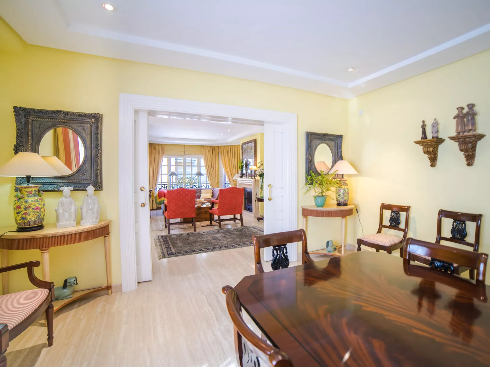 Villa Can Mandol-Inside
