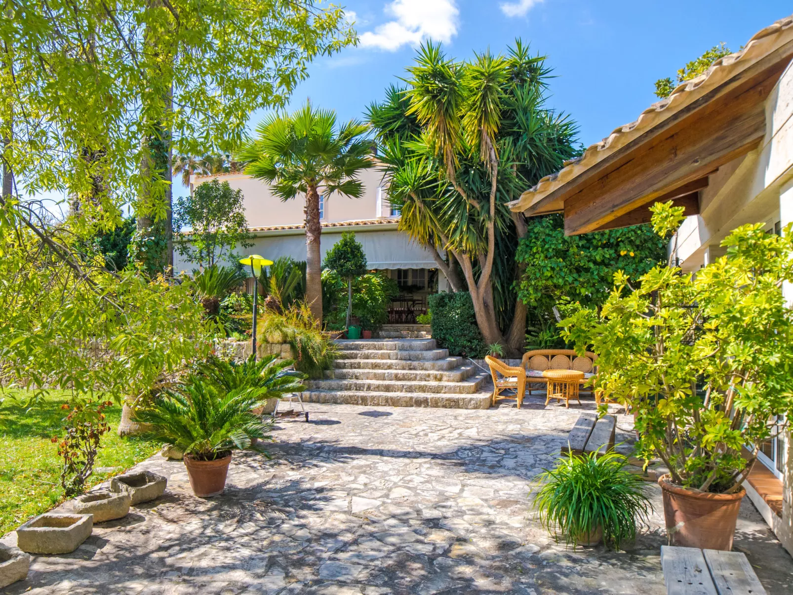 Villa Can Mandol-Outside