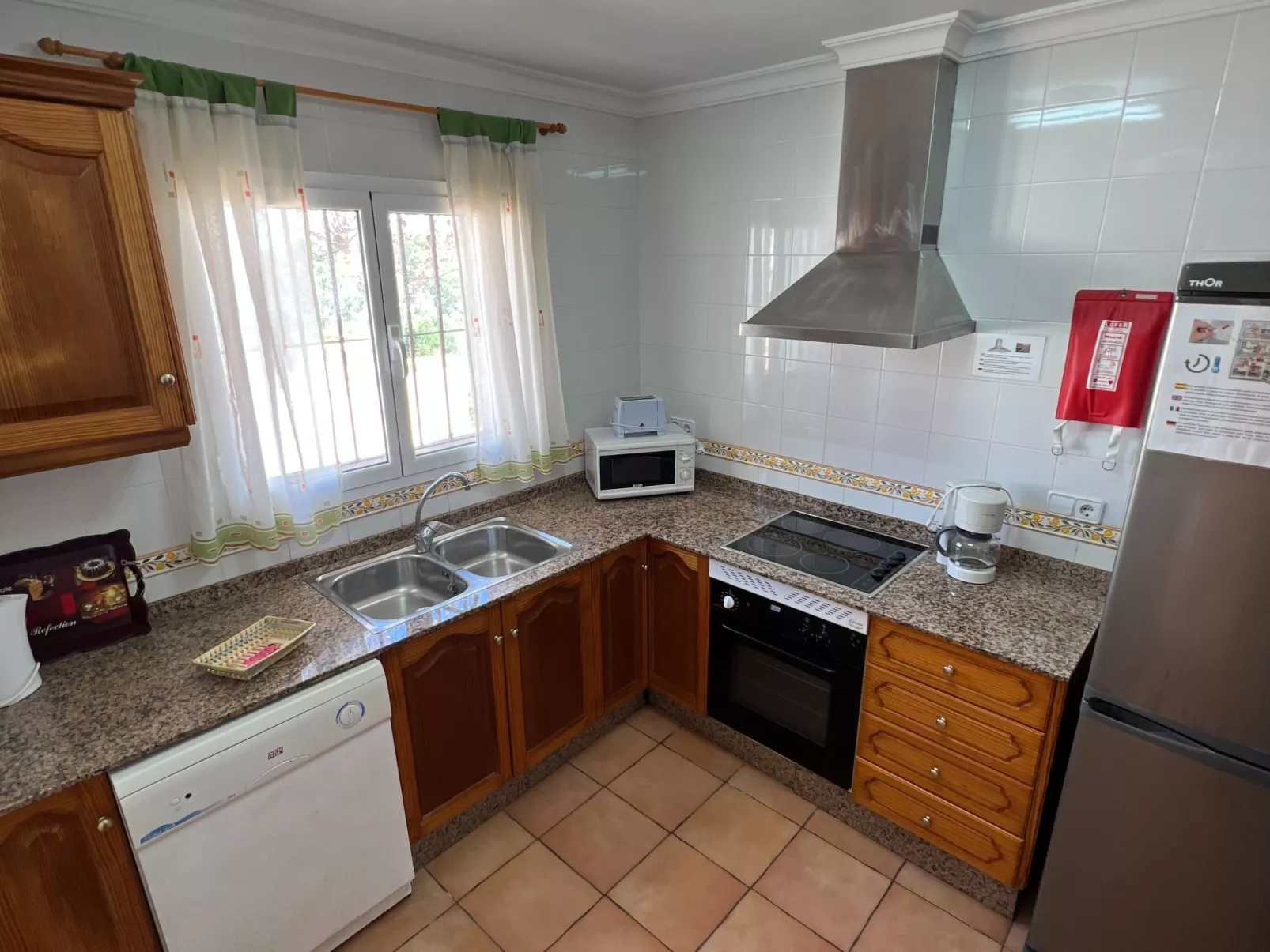 Comino-Inside