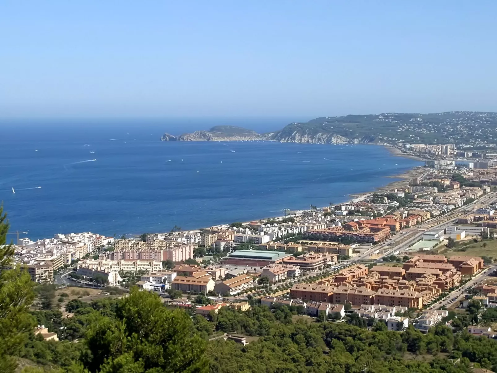 Comino-Outside