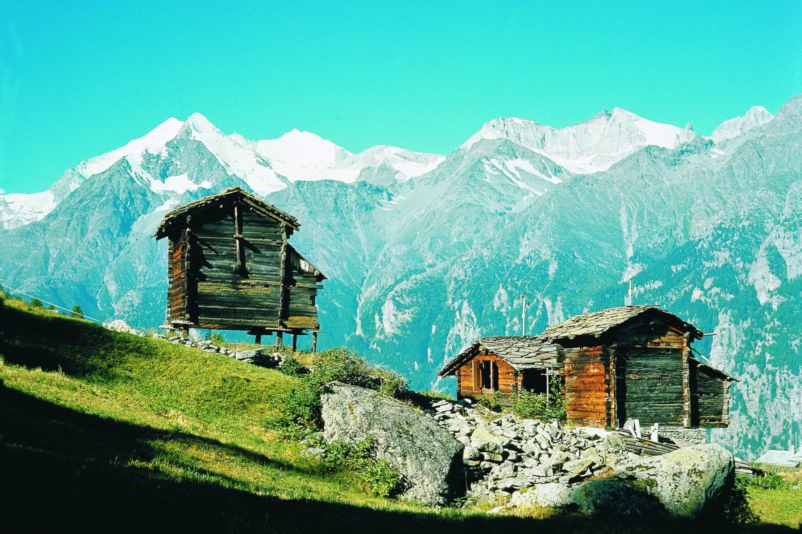 Chalet Le Chaînon-Areas summer 5km