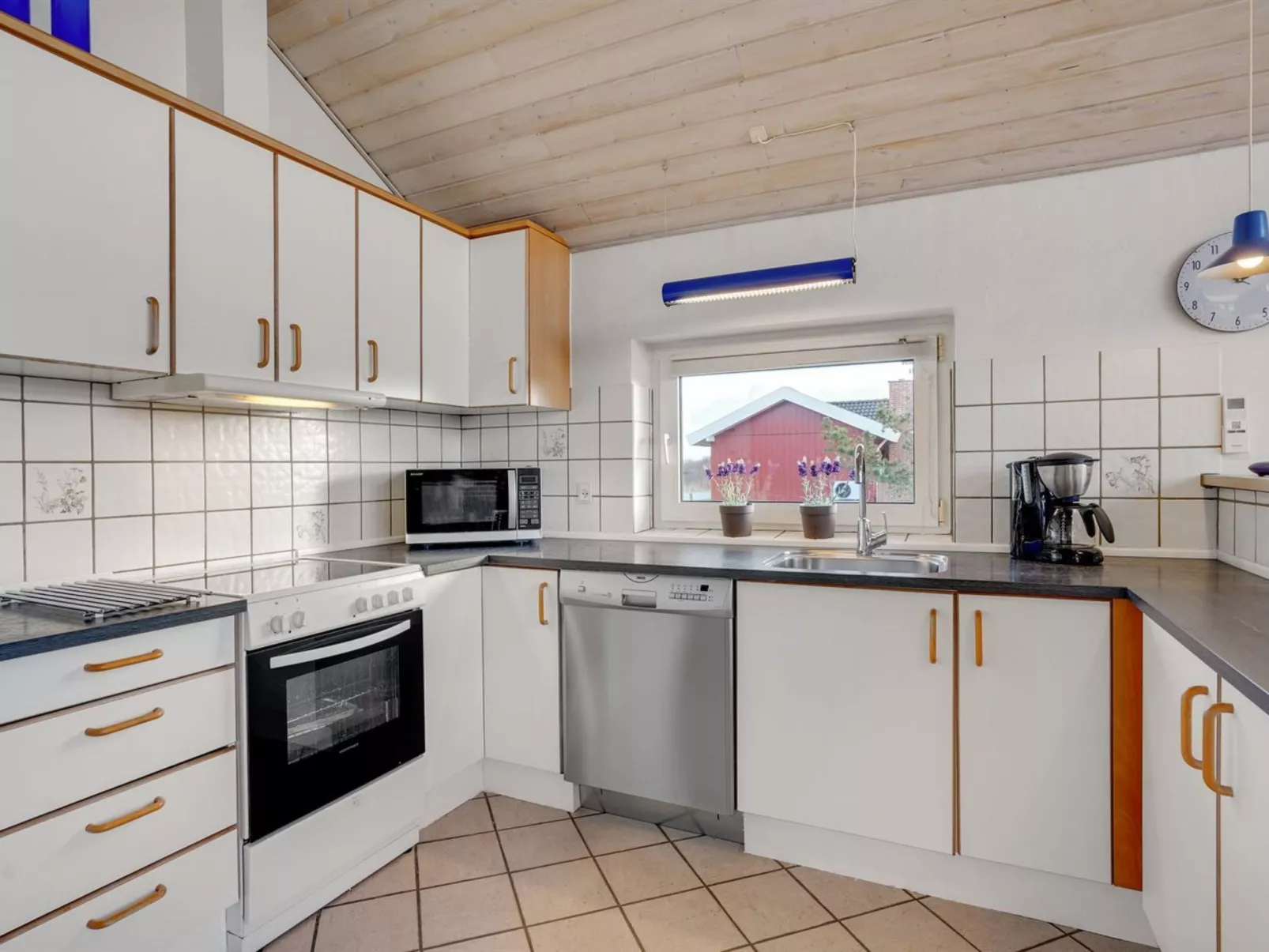 "Mari" - 400m from the sea-Inside
