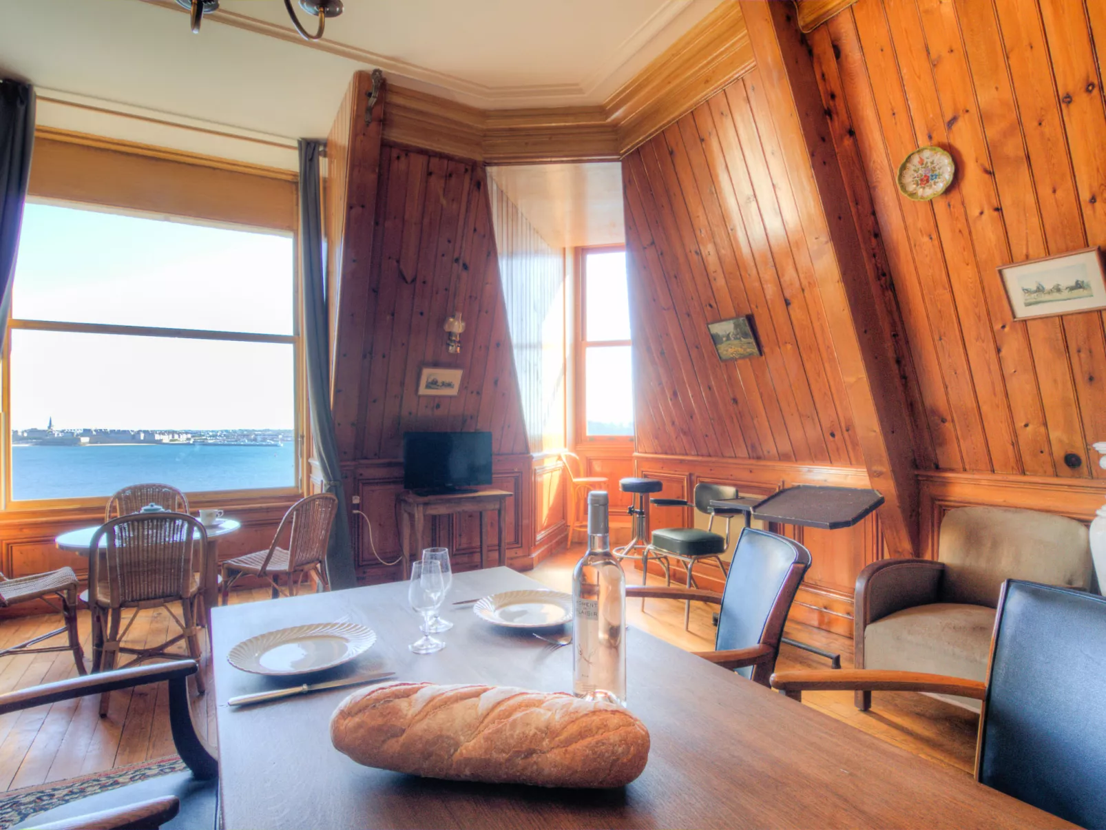 La Garde-Inside