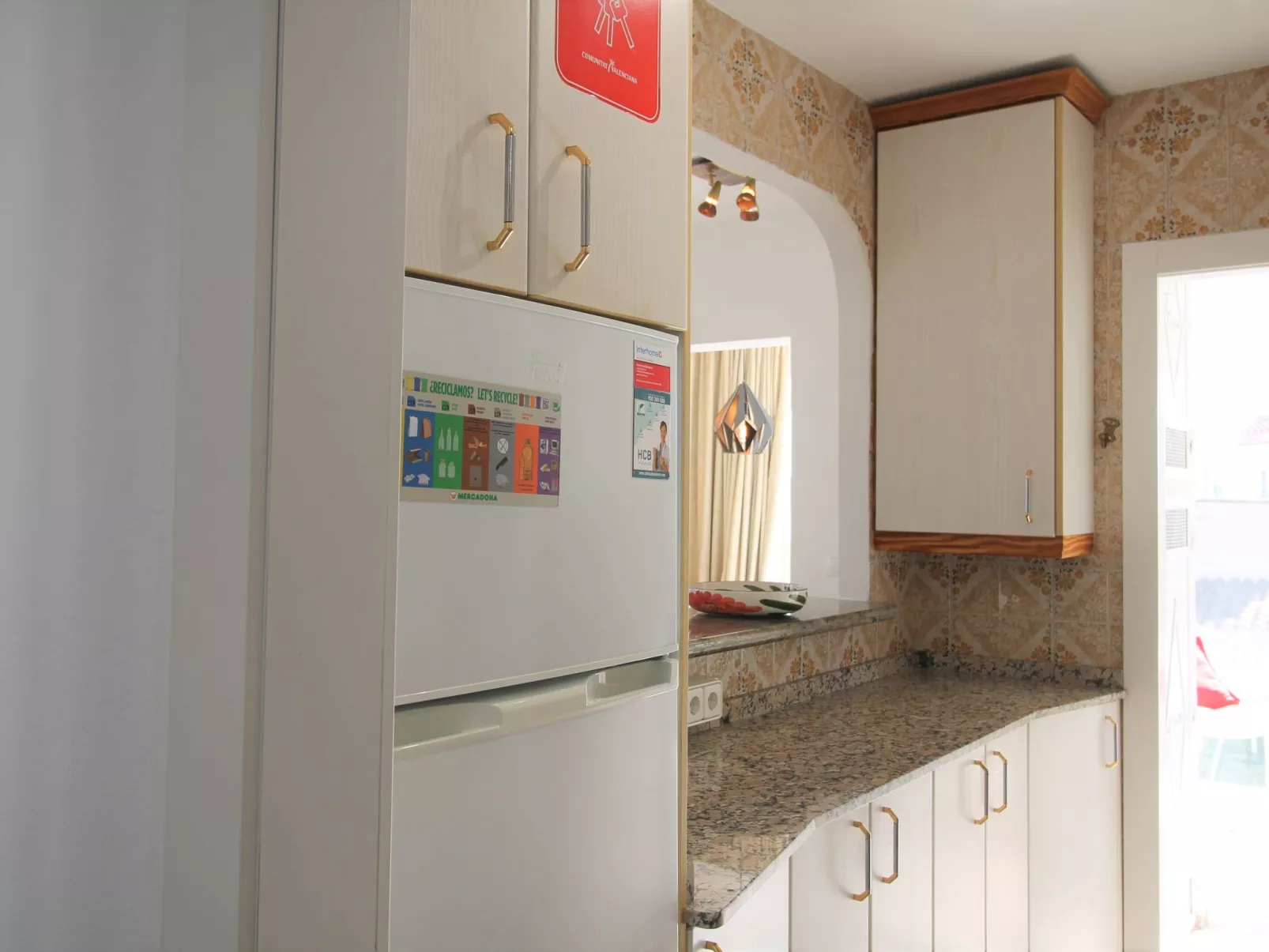 Colombia 16-Inside