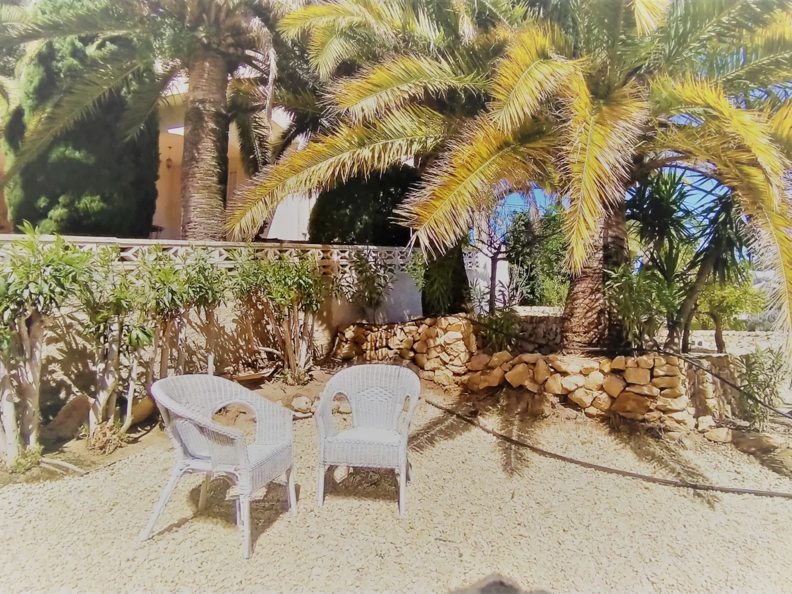 Colombia 16-Outside