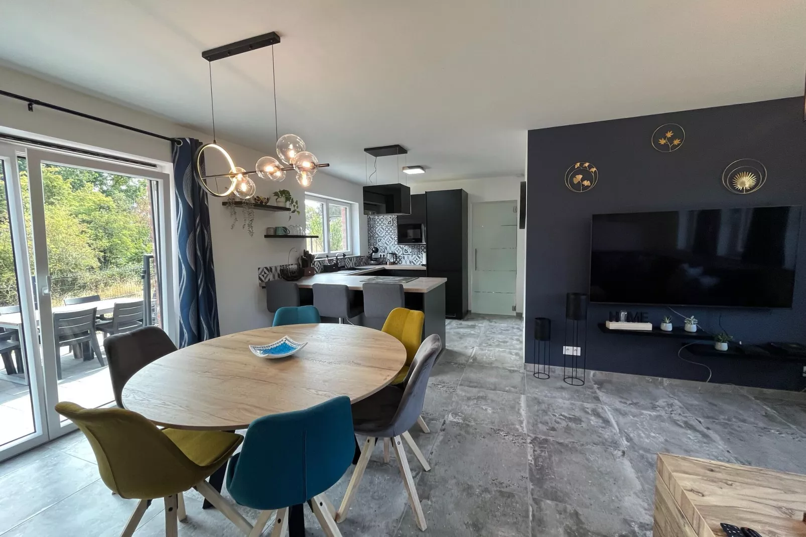 L'Eden d'Evrard-Dining room