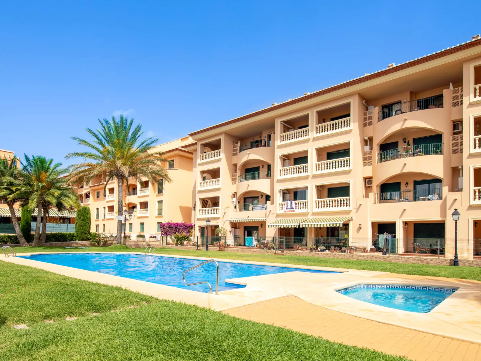 Jardines del Mar-Inside