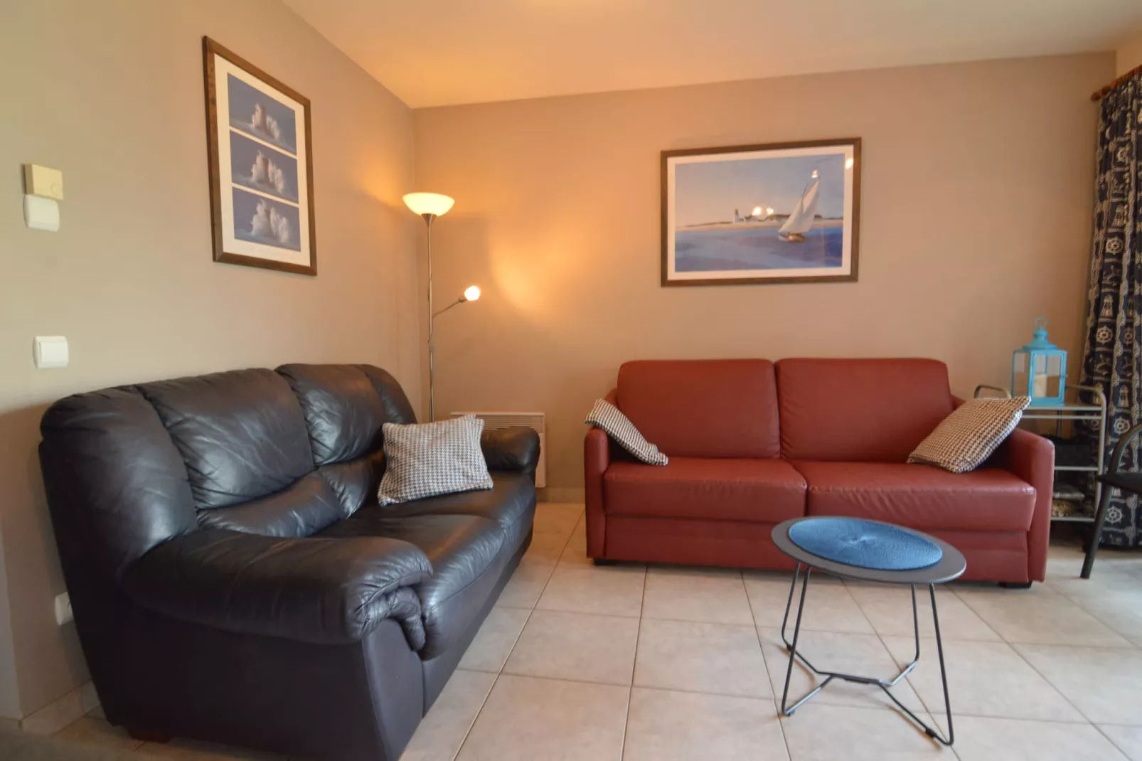 Sunrise-Living room