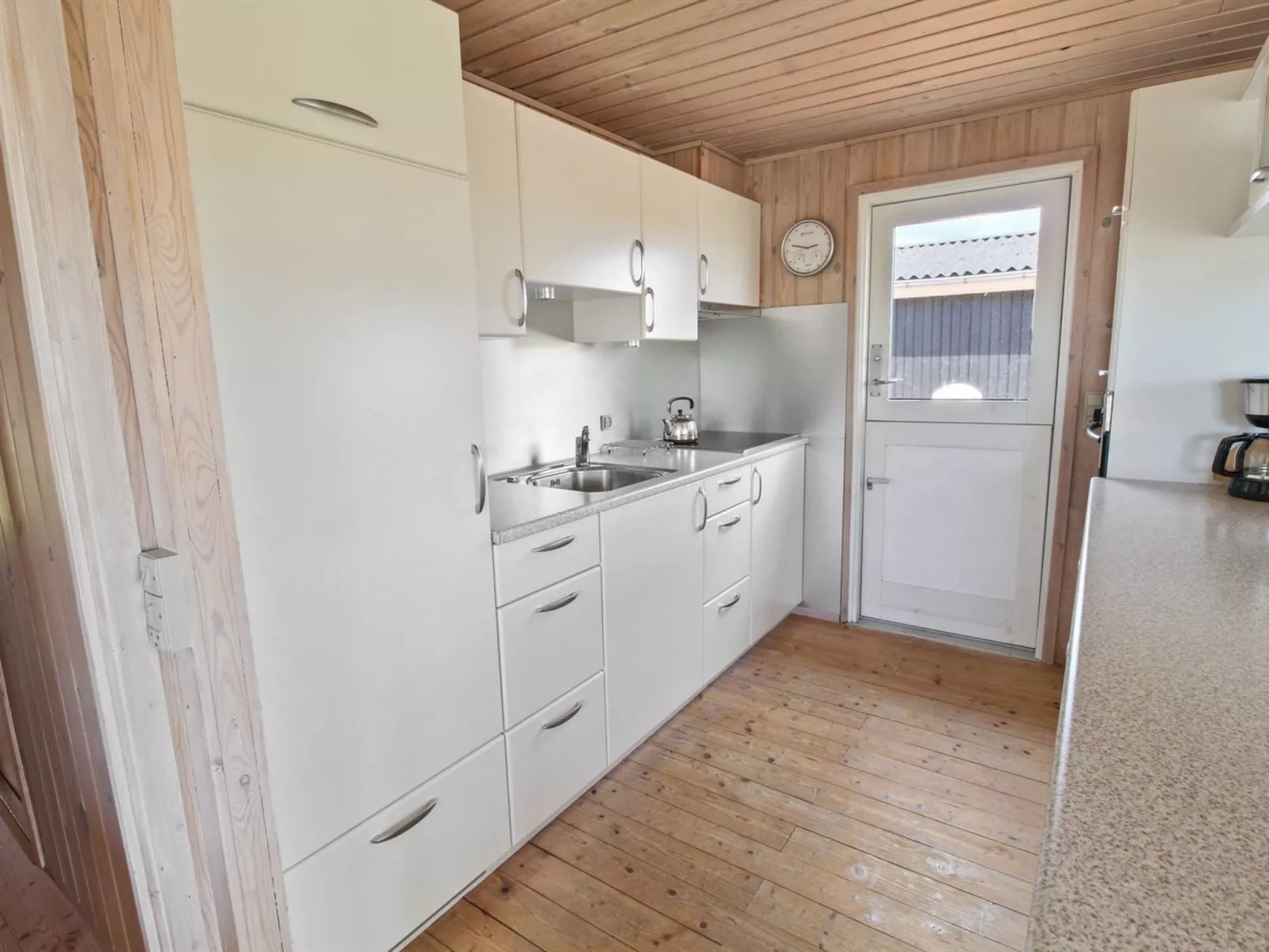 "Allis" - 400m from the sea-Drinnen
