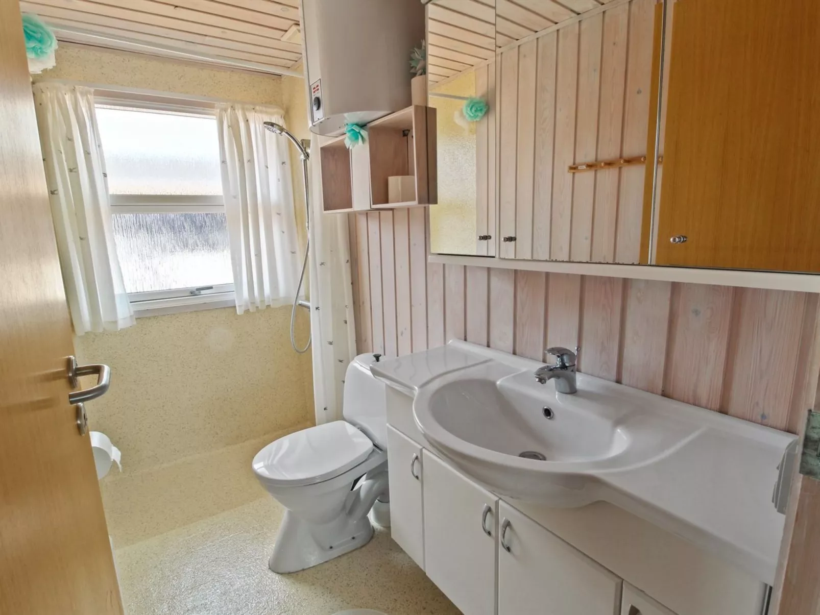 "Allis" - 400m from the sea-Drinnen