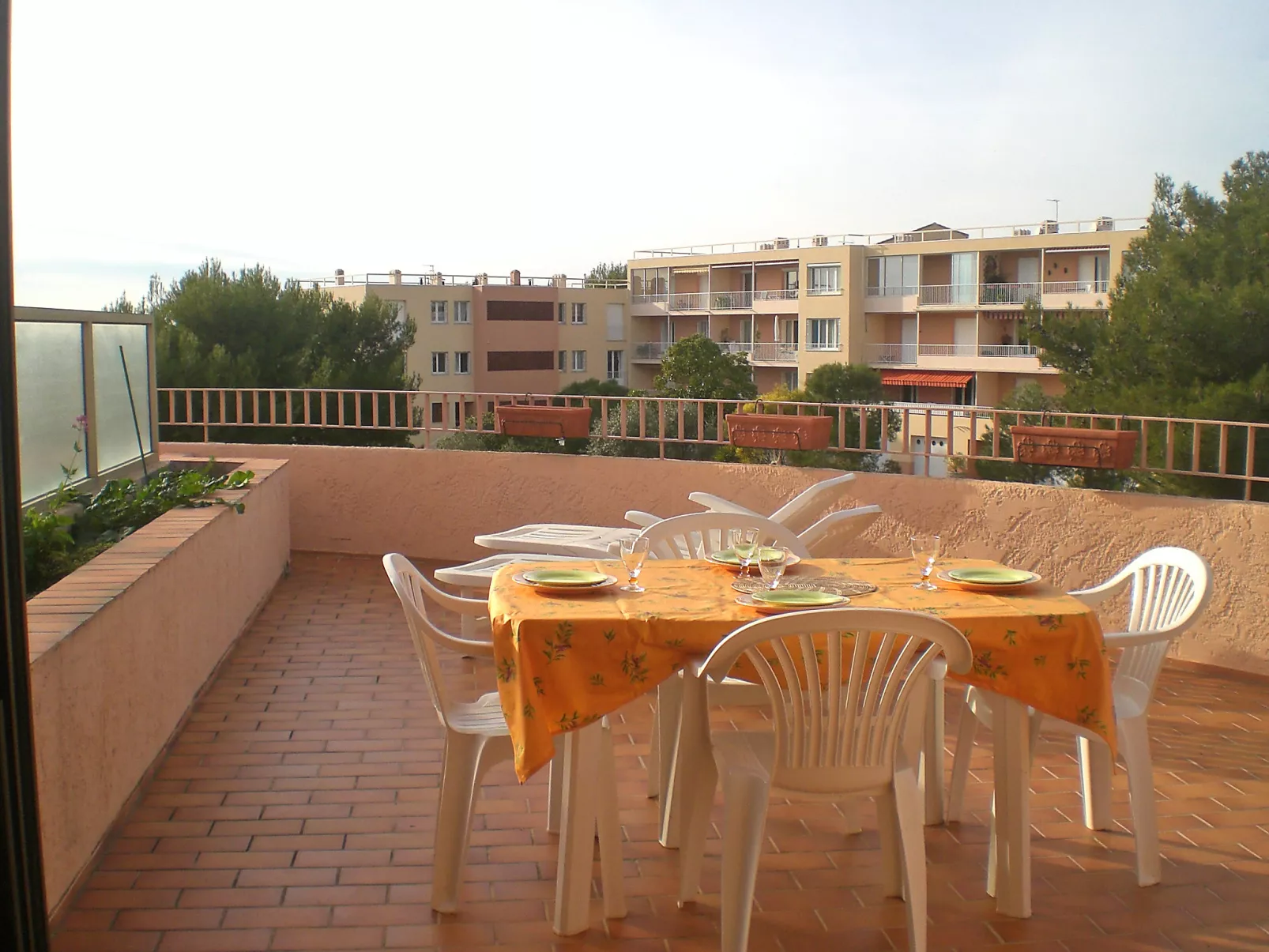 Le Grand Vallon-Outside