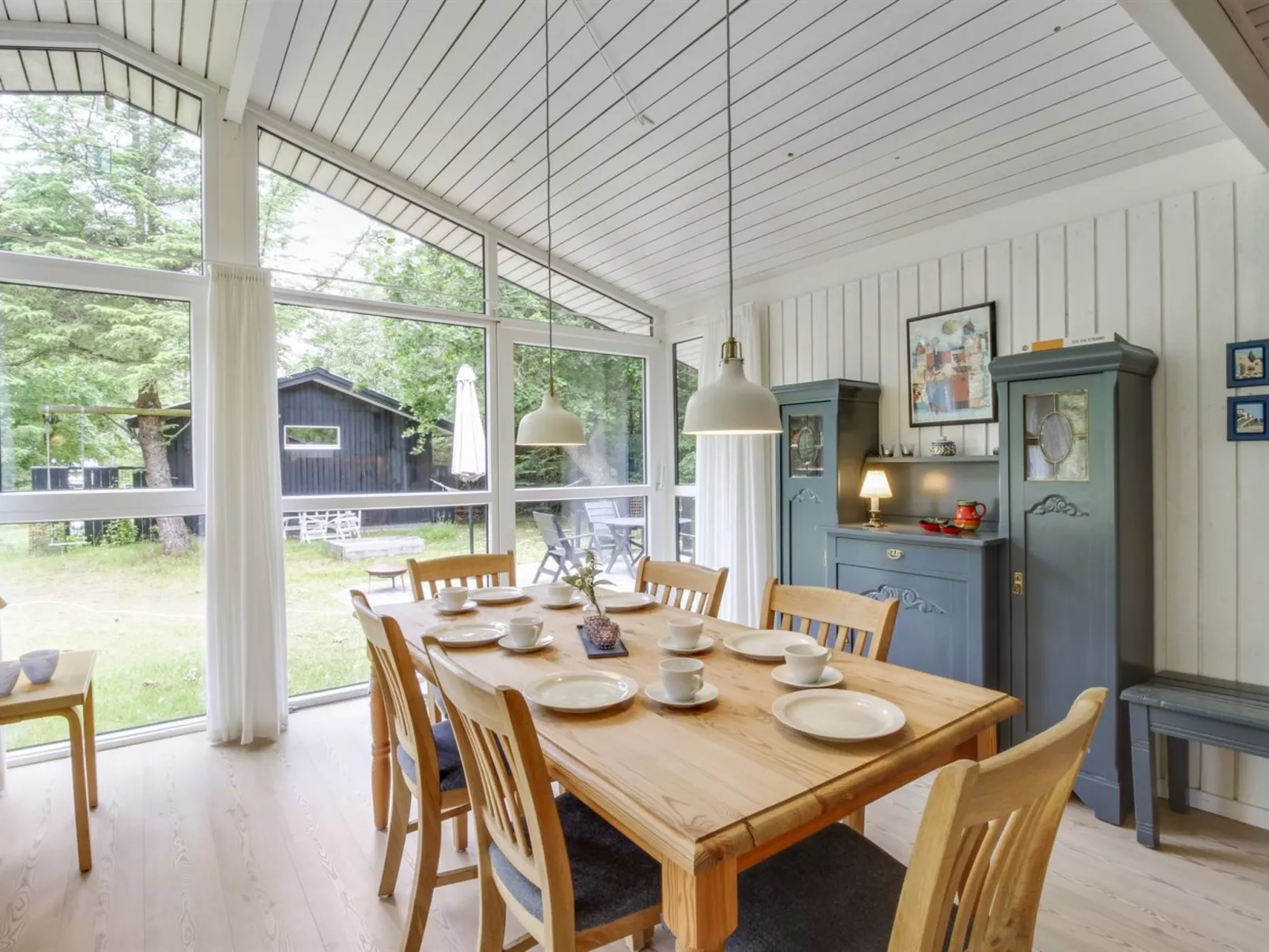 "Chrissie" - 150m from the sea-Inside