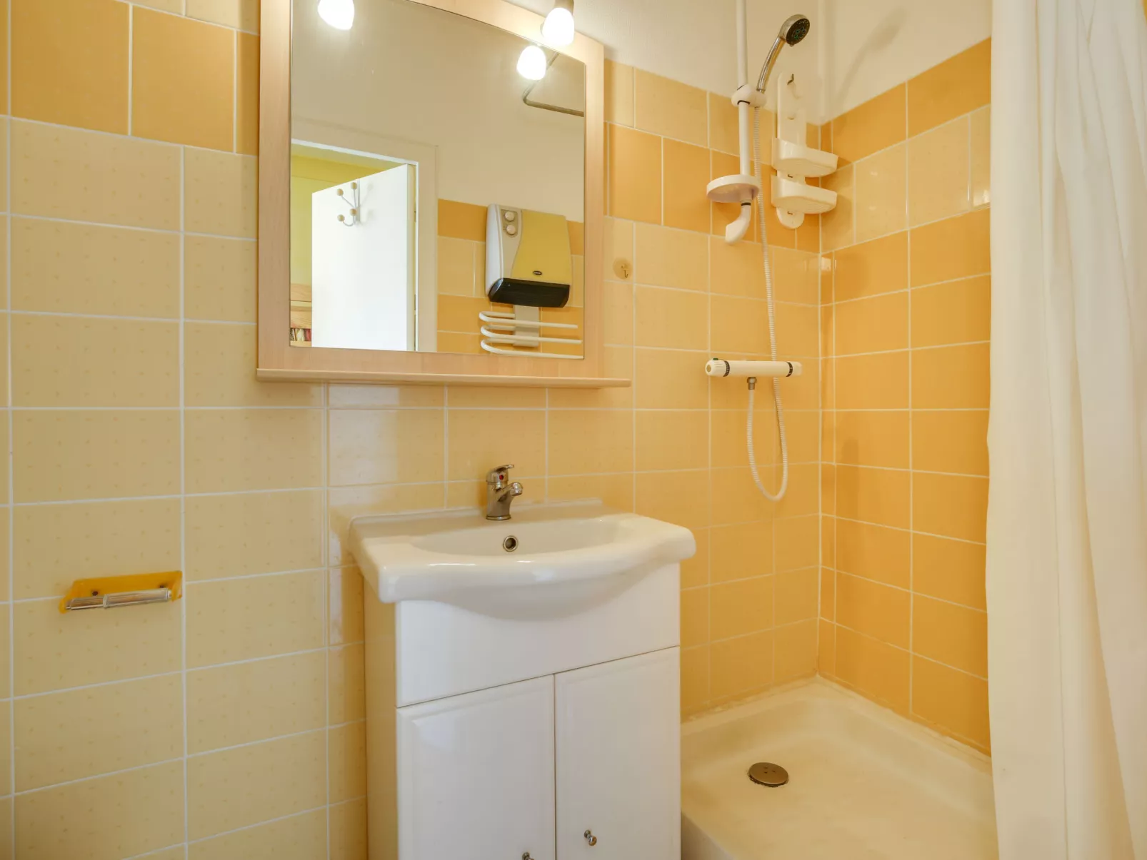 La Houle-Inside