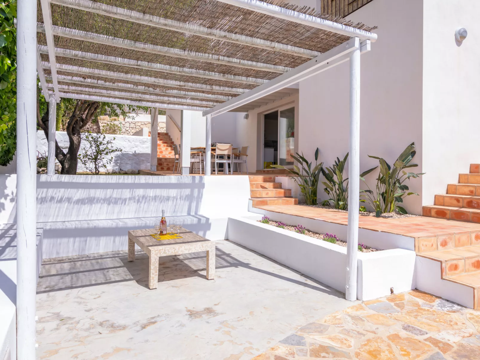 Villa El Camino-Outside
