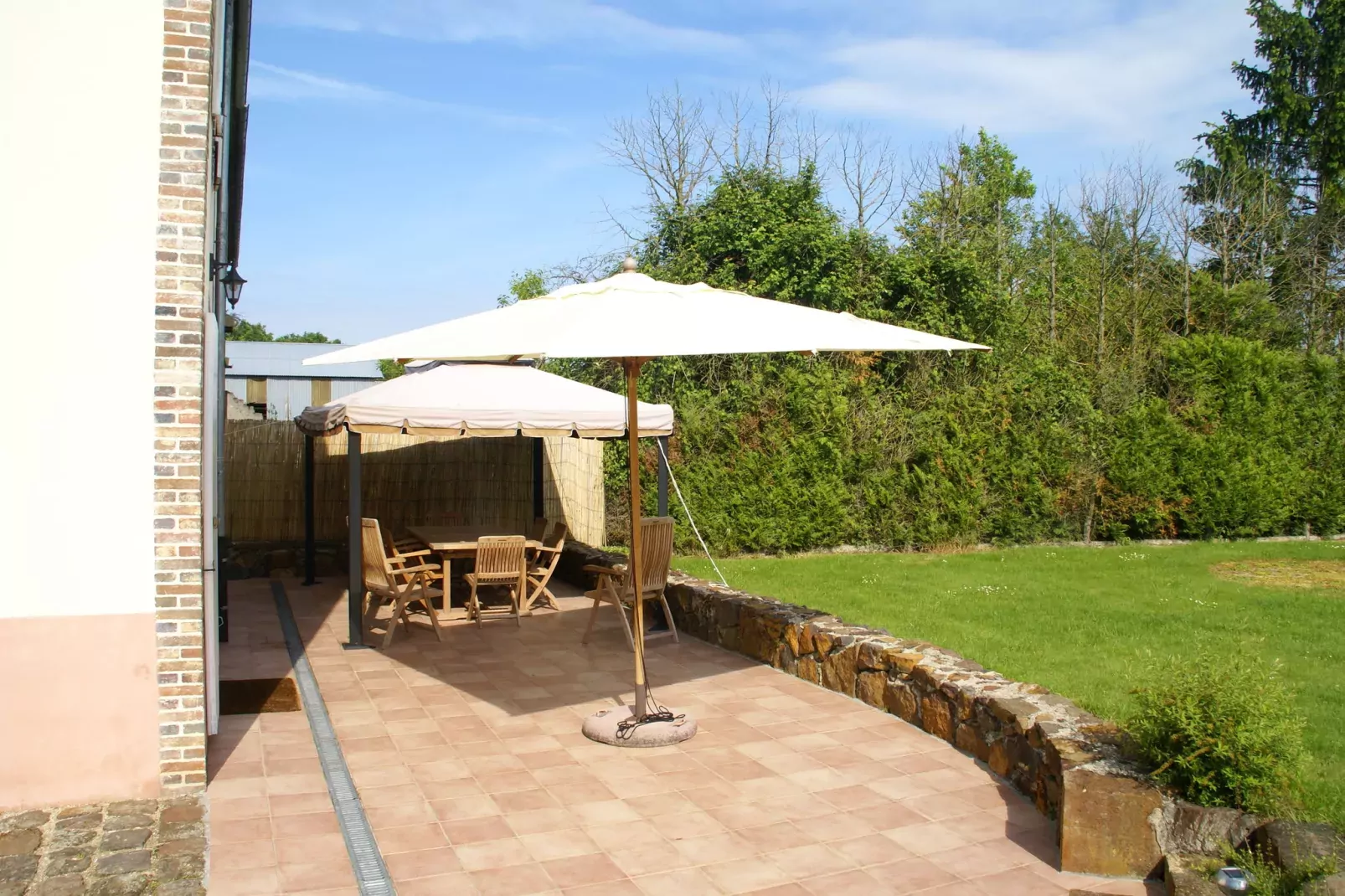Maison de vacances Diges-Terrace balcony