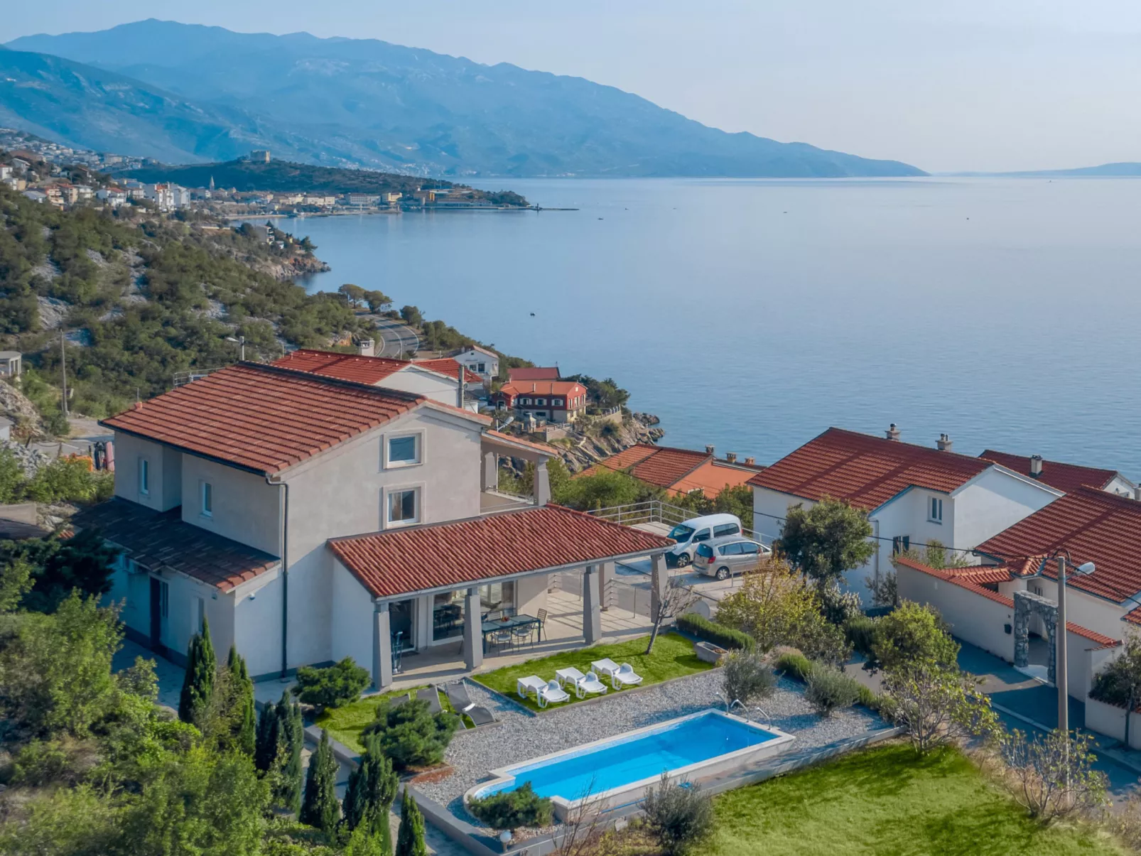 Senj-Outside