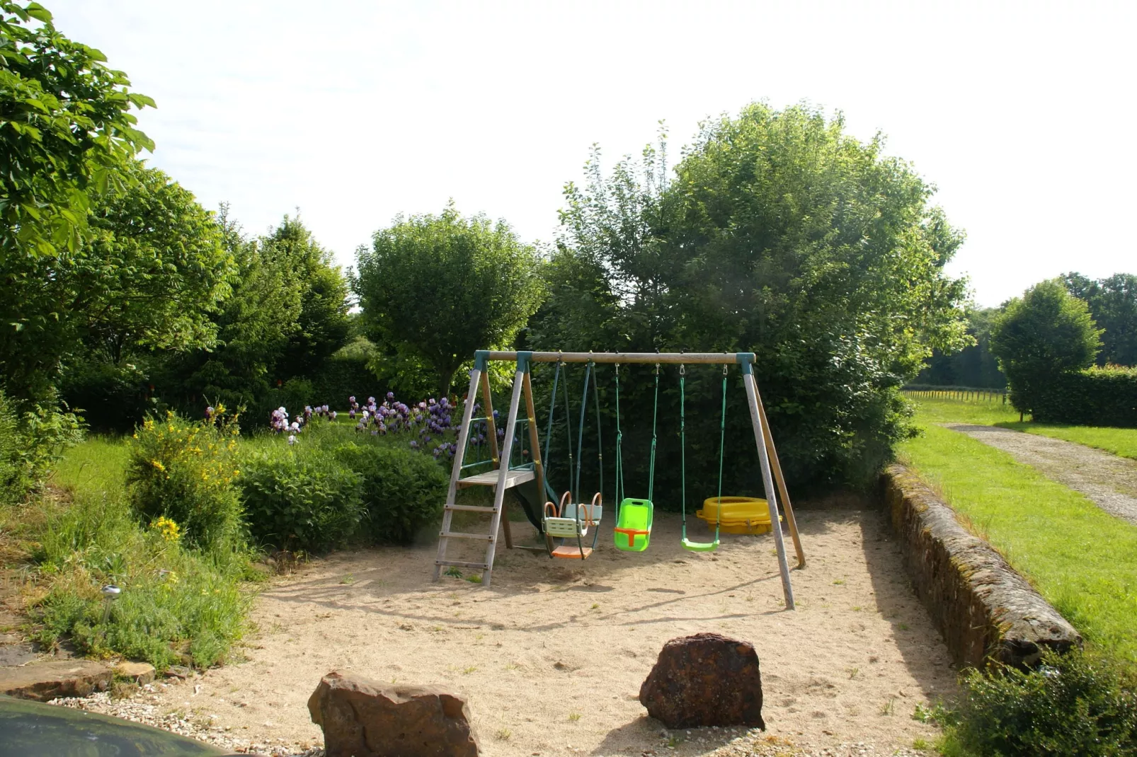 Maison de vacances Diges-Gardens summer