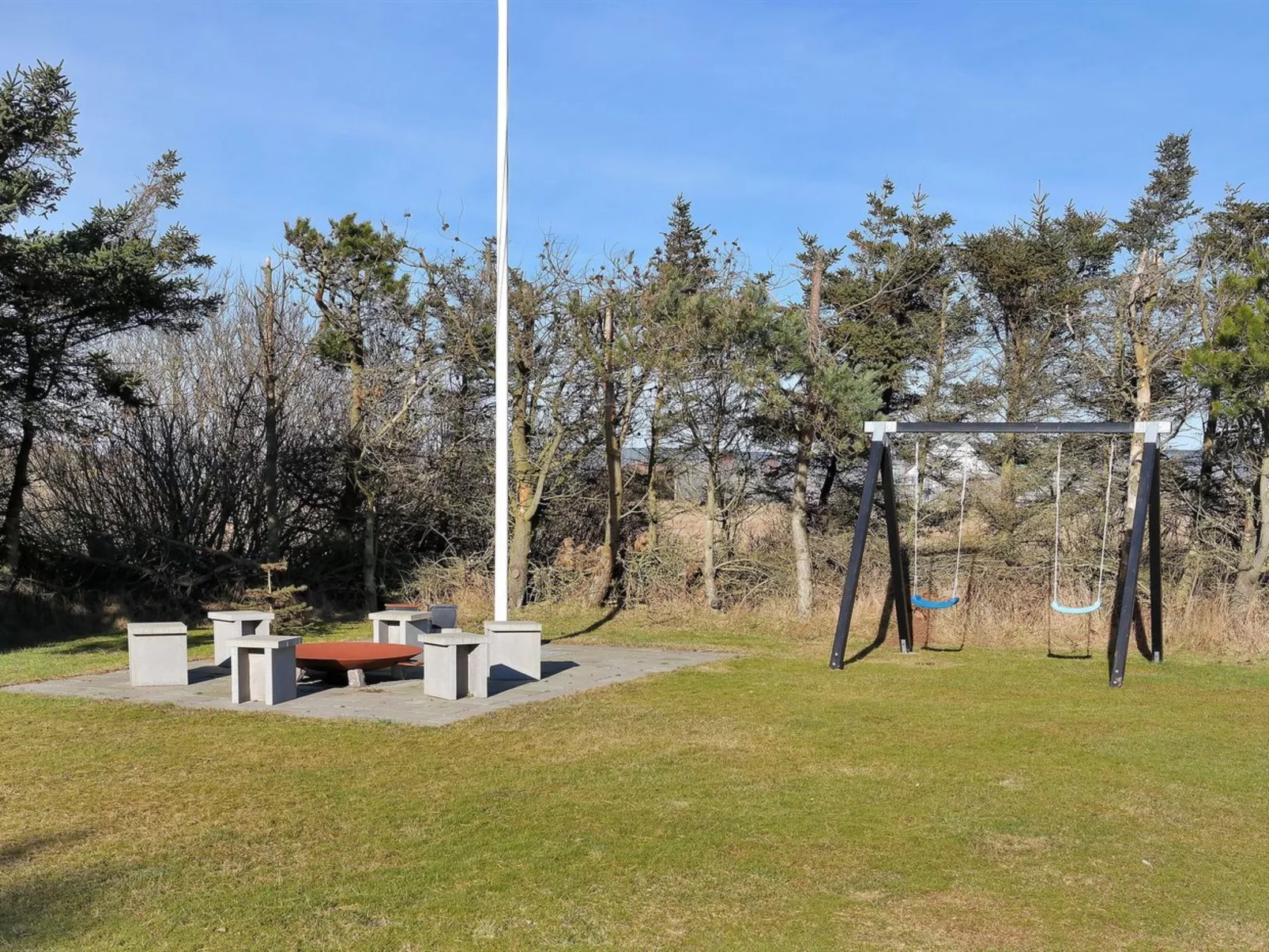 "Sölva" - 750m from the sea-Inside