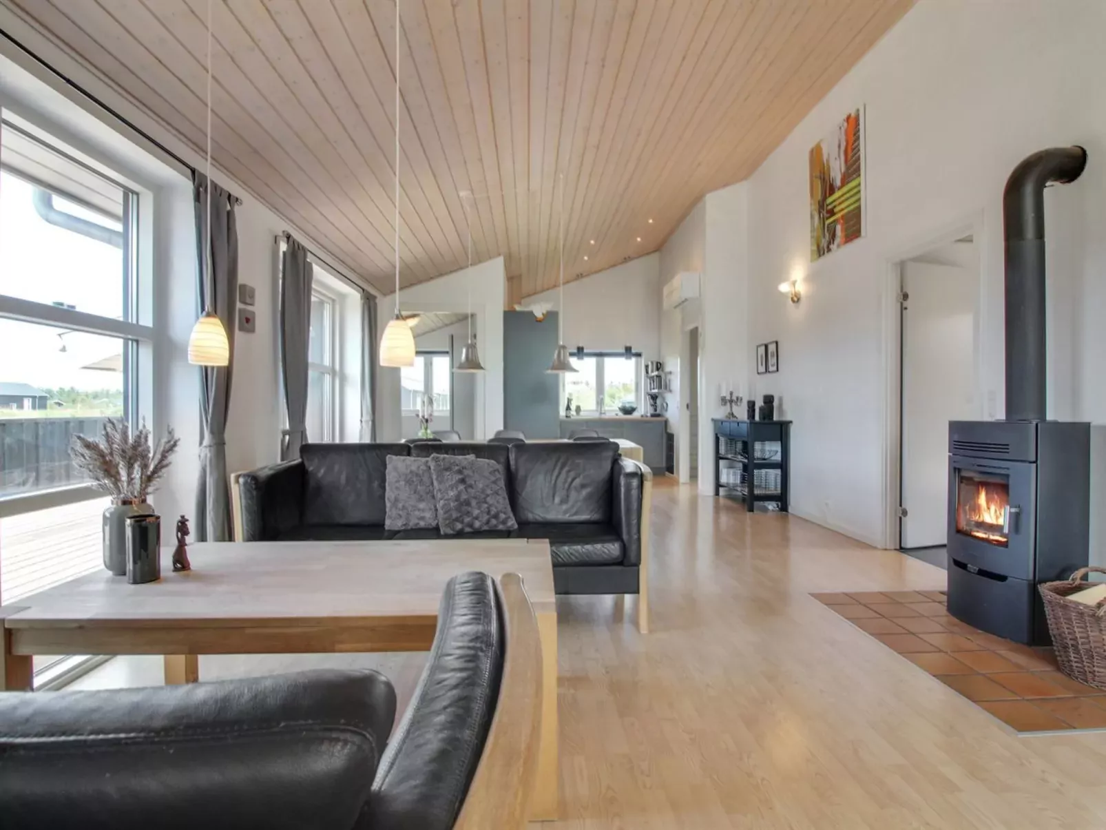 "Mayke" - 900m from the sea-Inside