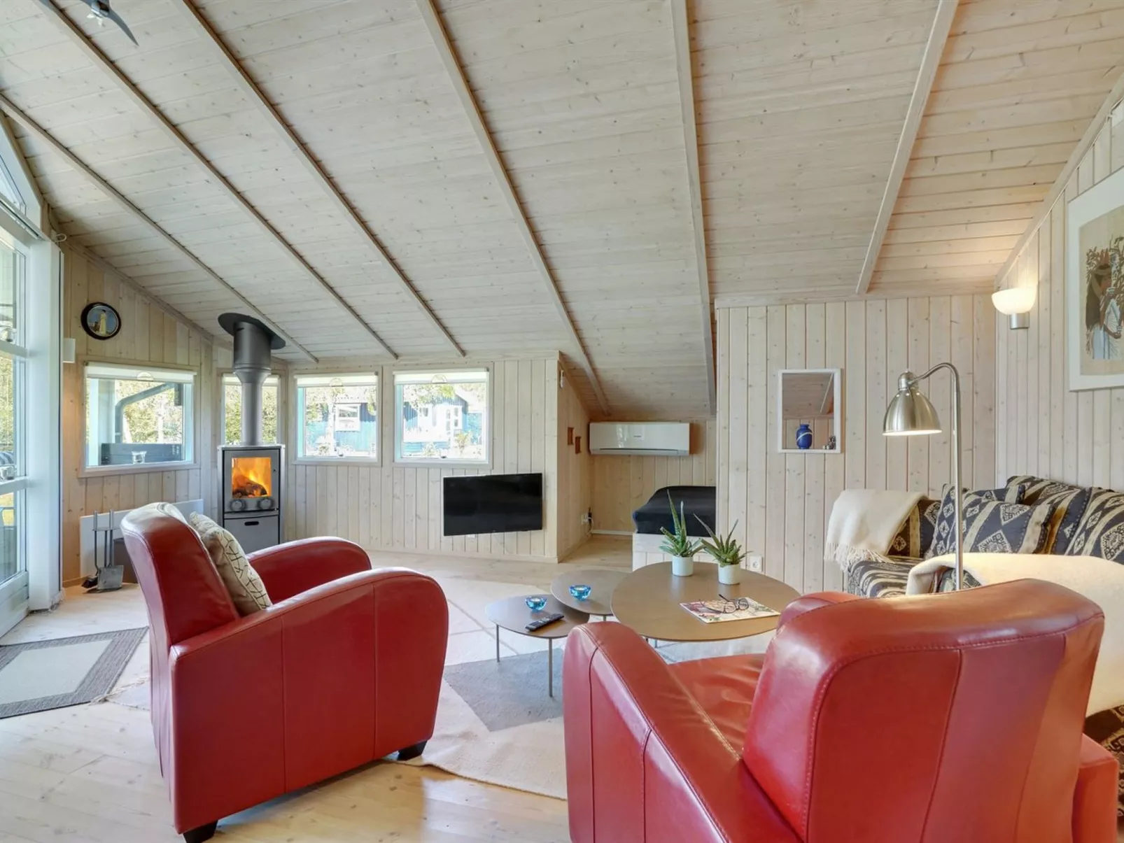 "Brynhild" - 400m from the sea-Inside