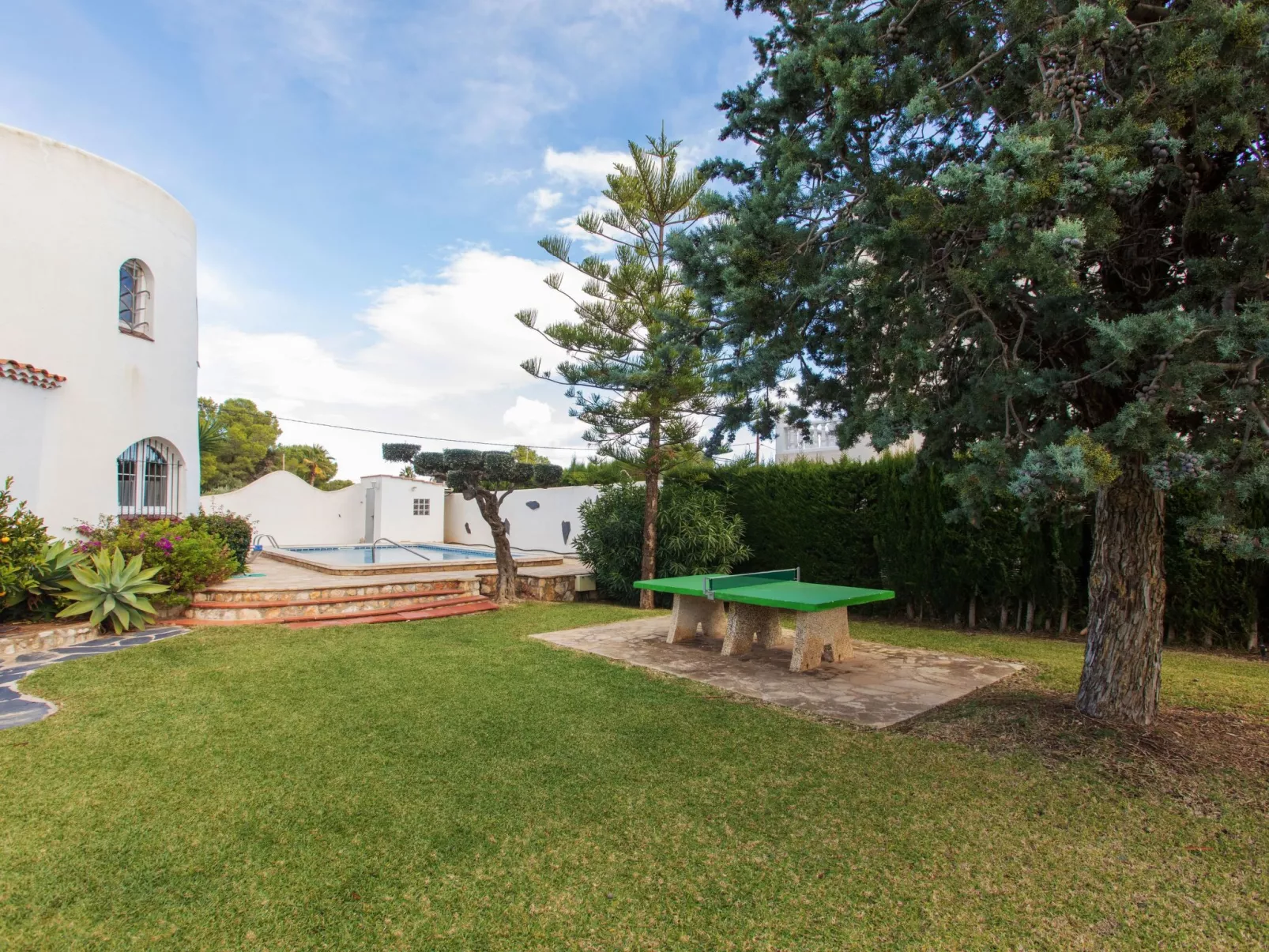Villa Torreon-Outside