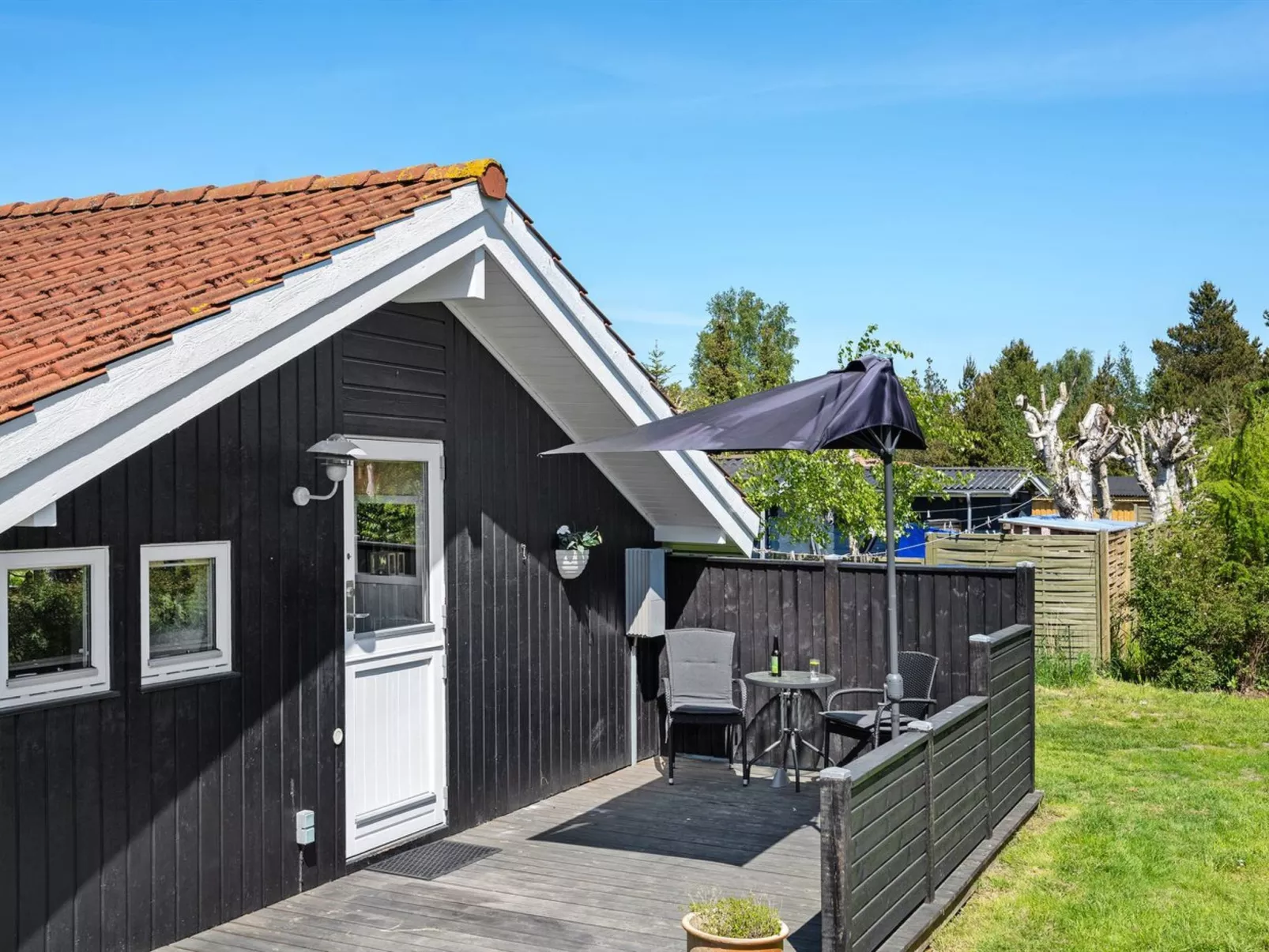 "Brynhild" - 400m from the sea-Outside
