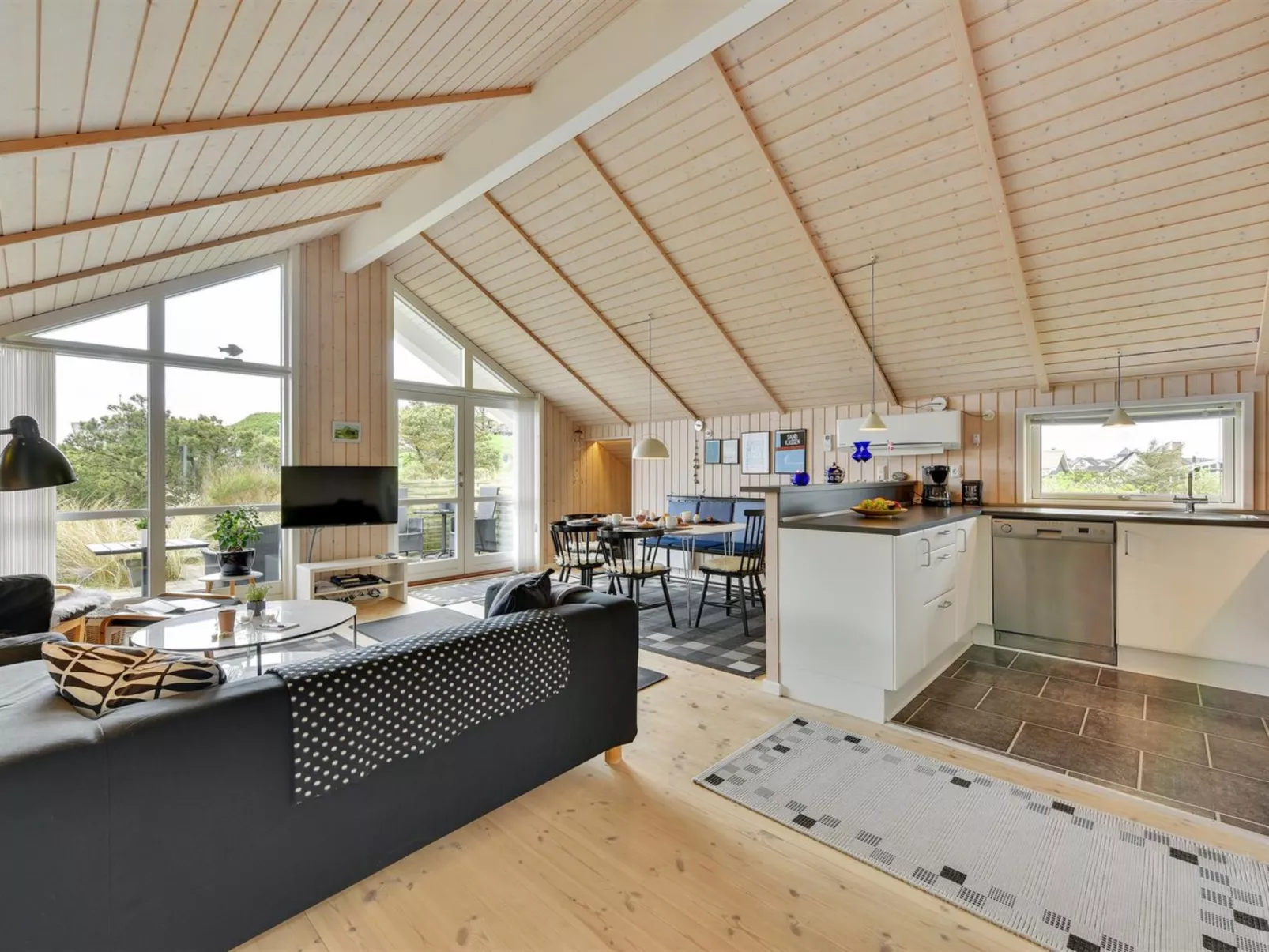 "Finnja" - 400m from the sea-Inside