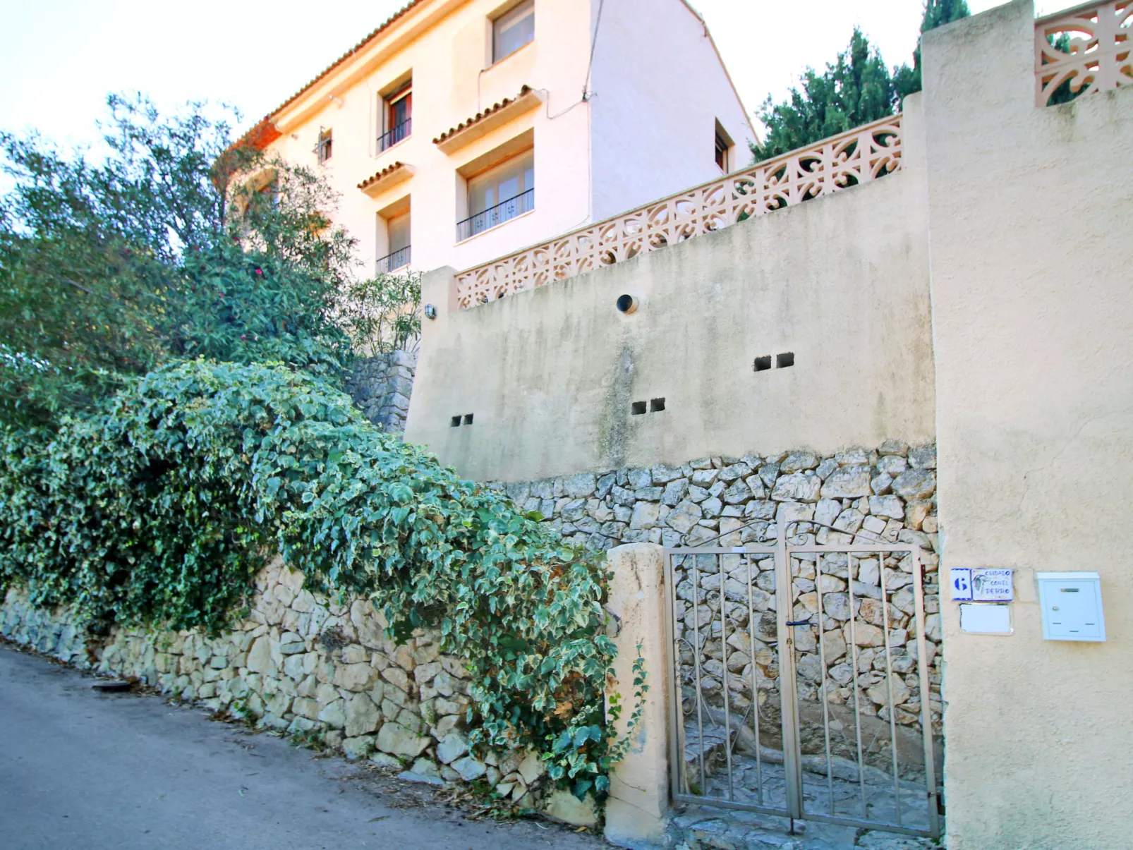 Ute-Outside