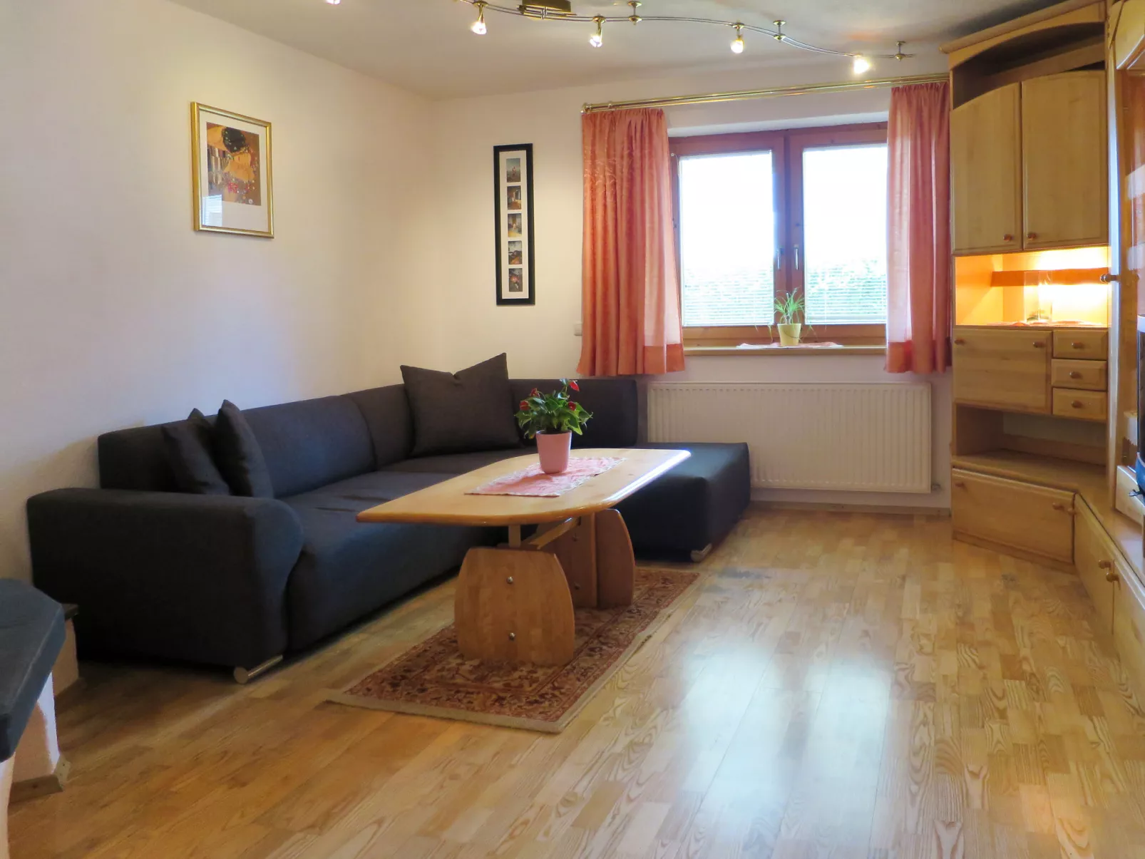 Marianne (FGZ163)-Inside