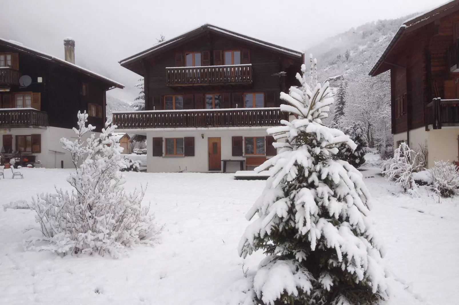 Appartement Chalet Kirsanna-Exterior winter