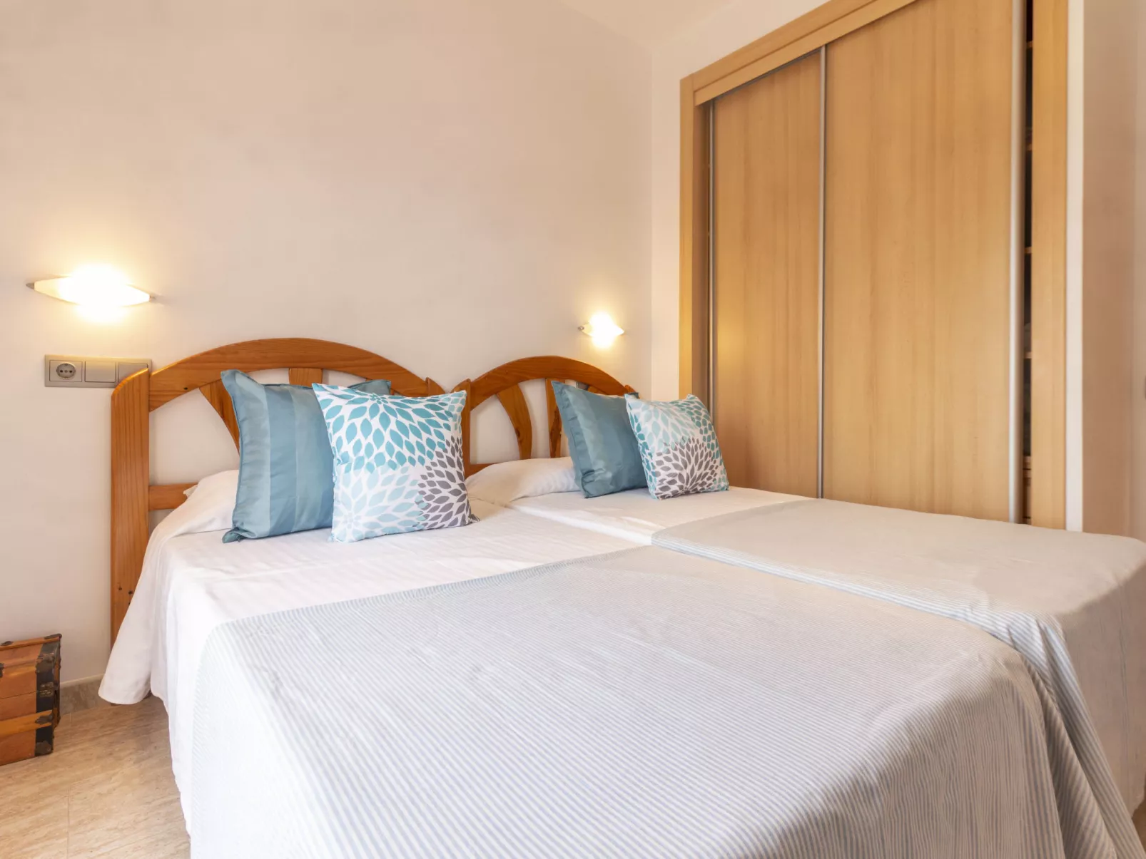 Cap Roig-Inside