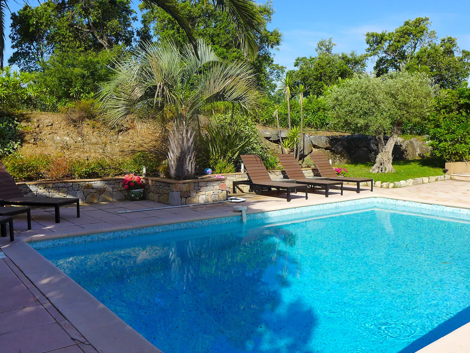  La Bastide Rose-Outside
