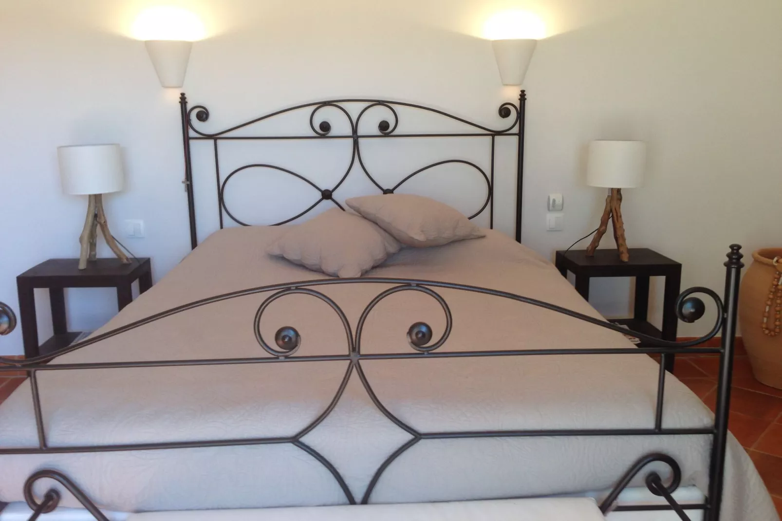 Villa Fleur Rouge-Bedroom