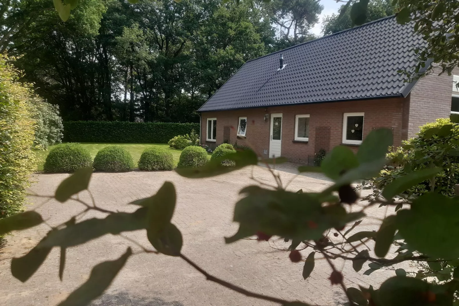 De Lansert-Exterior summer