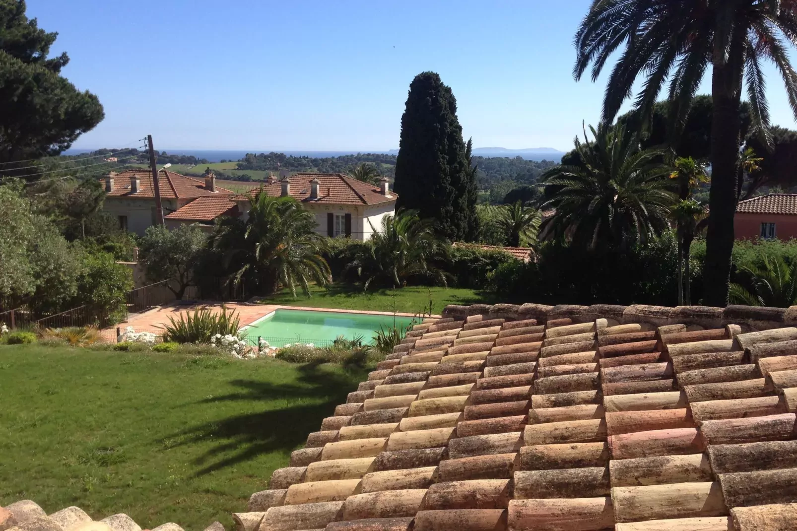 Villa Fleur Rouge-View summer