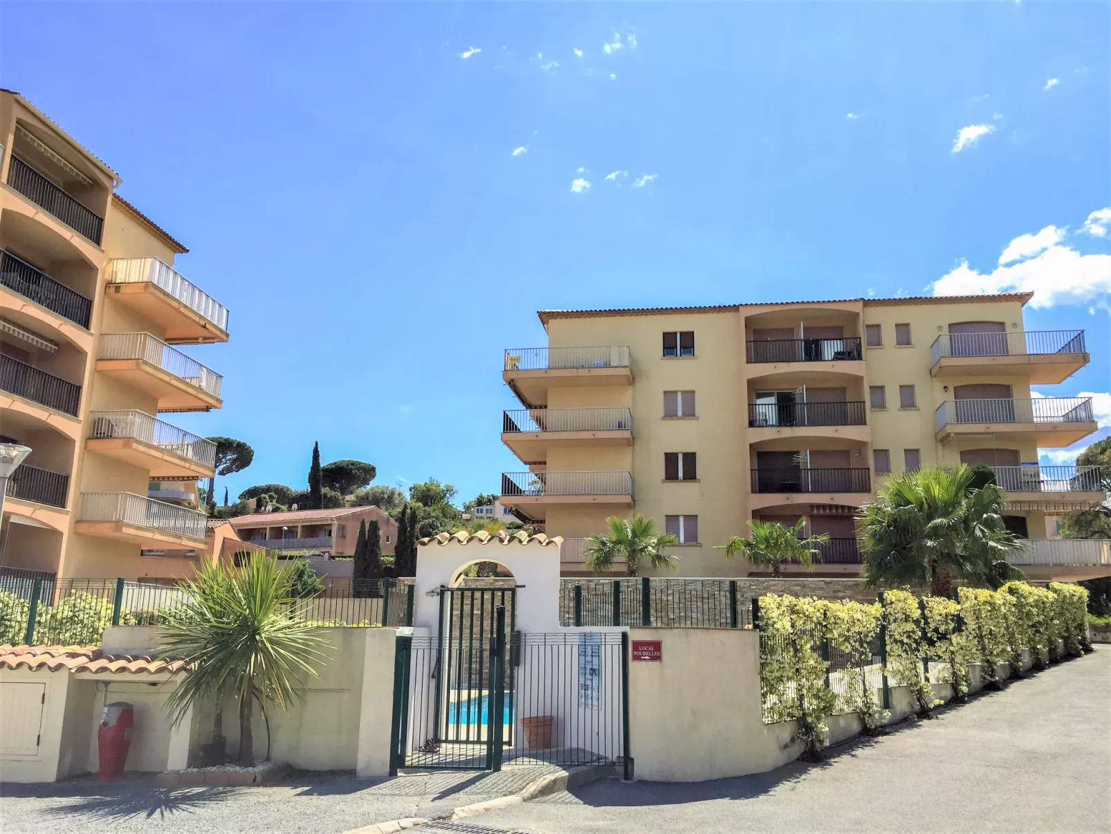 La Palmeraie II-Outside