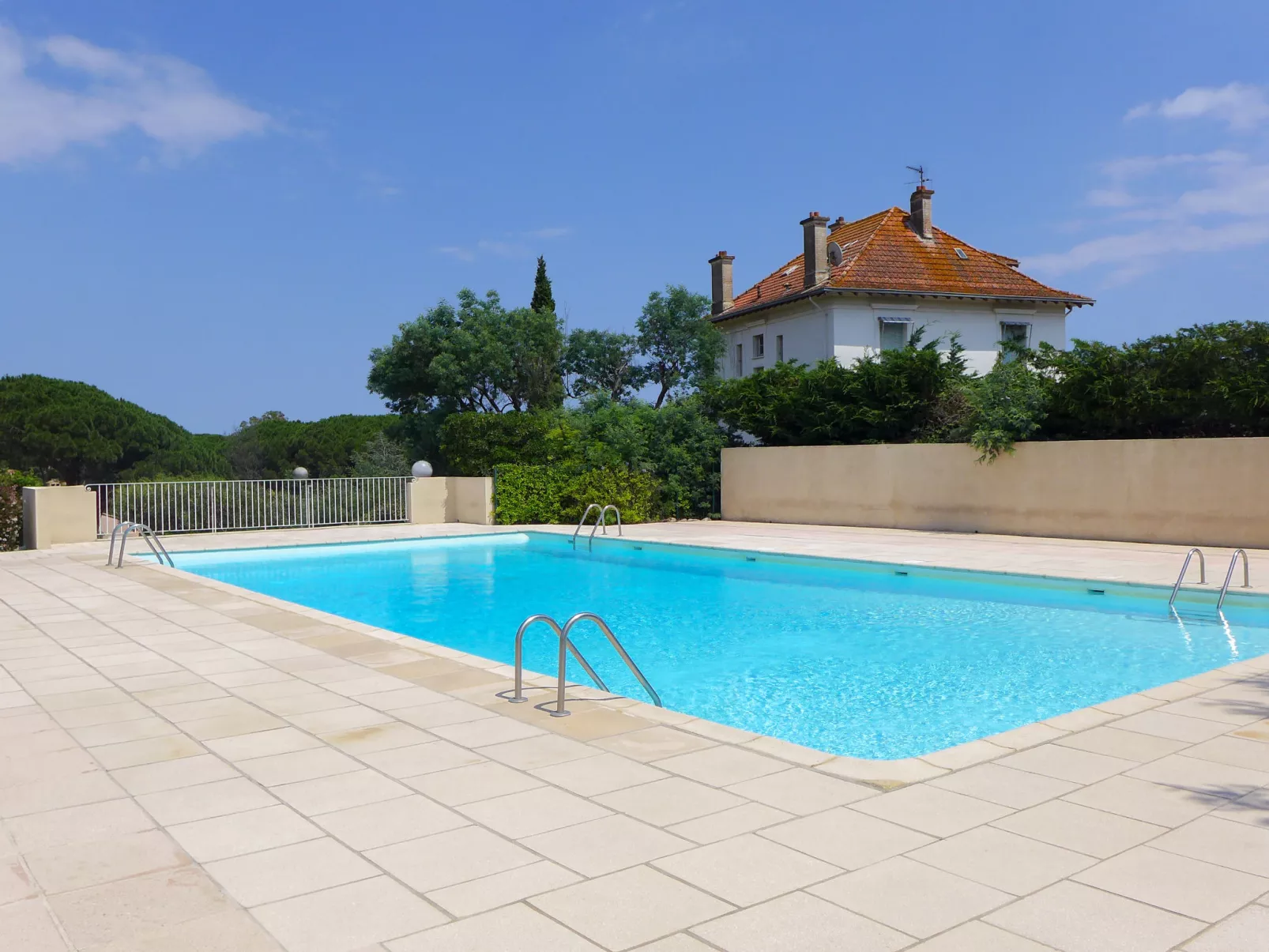 Le Domaine de la Croisette-Outside