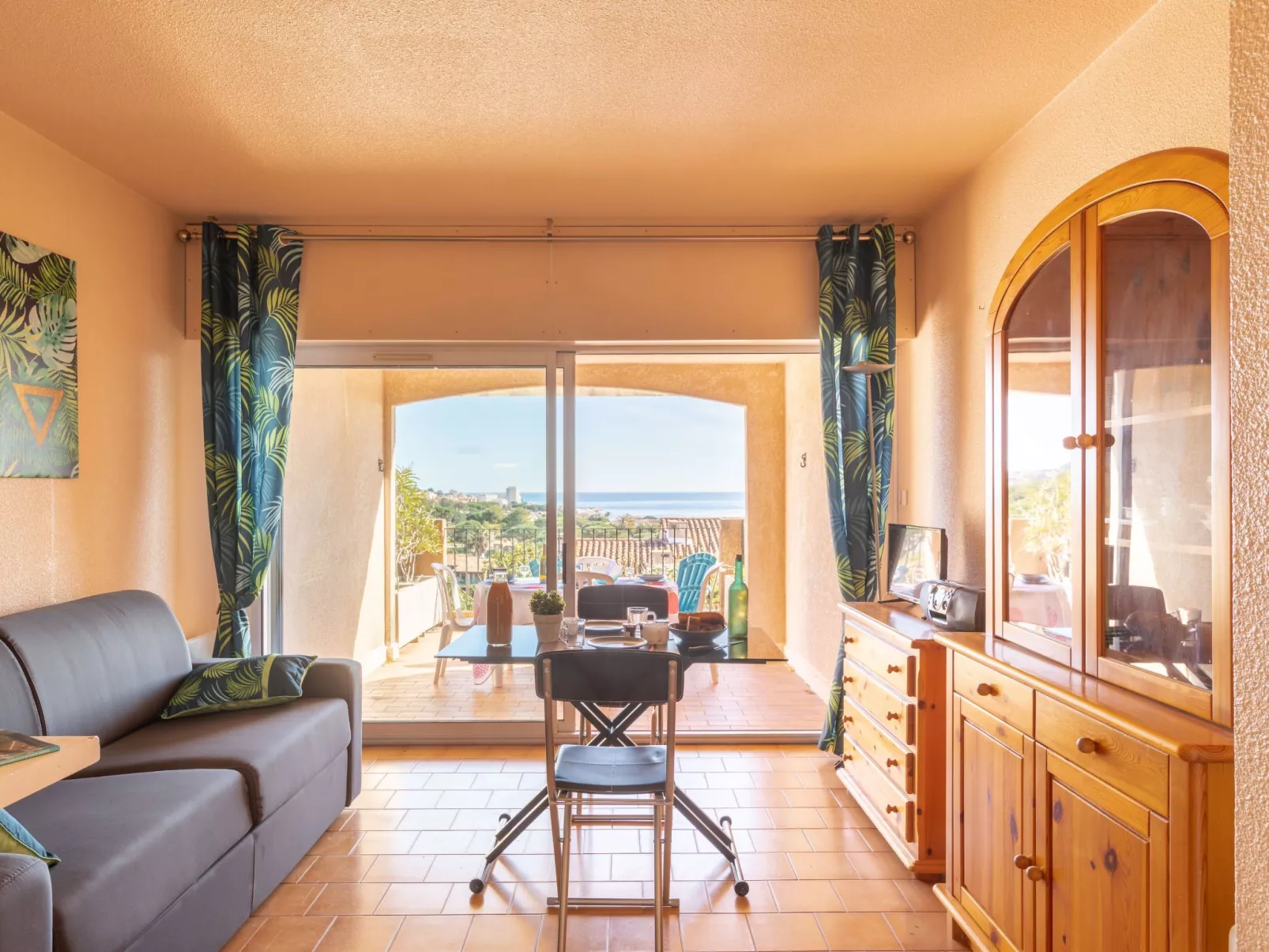Le Domaine de la Croisette-Inside