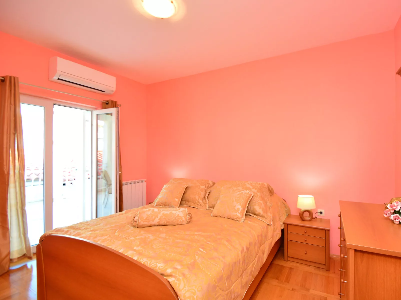 Villa Kursar-Inside