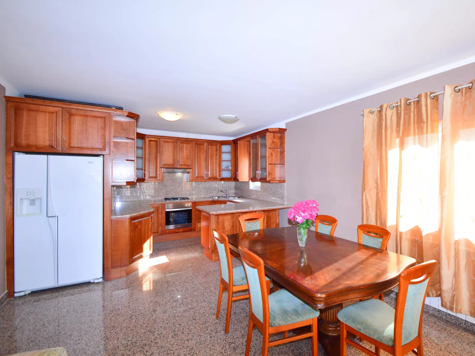 Villa Kursar-Inside