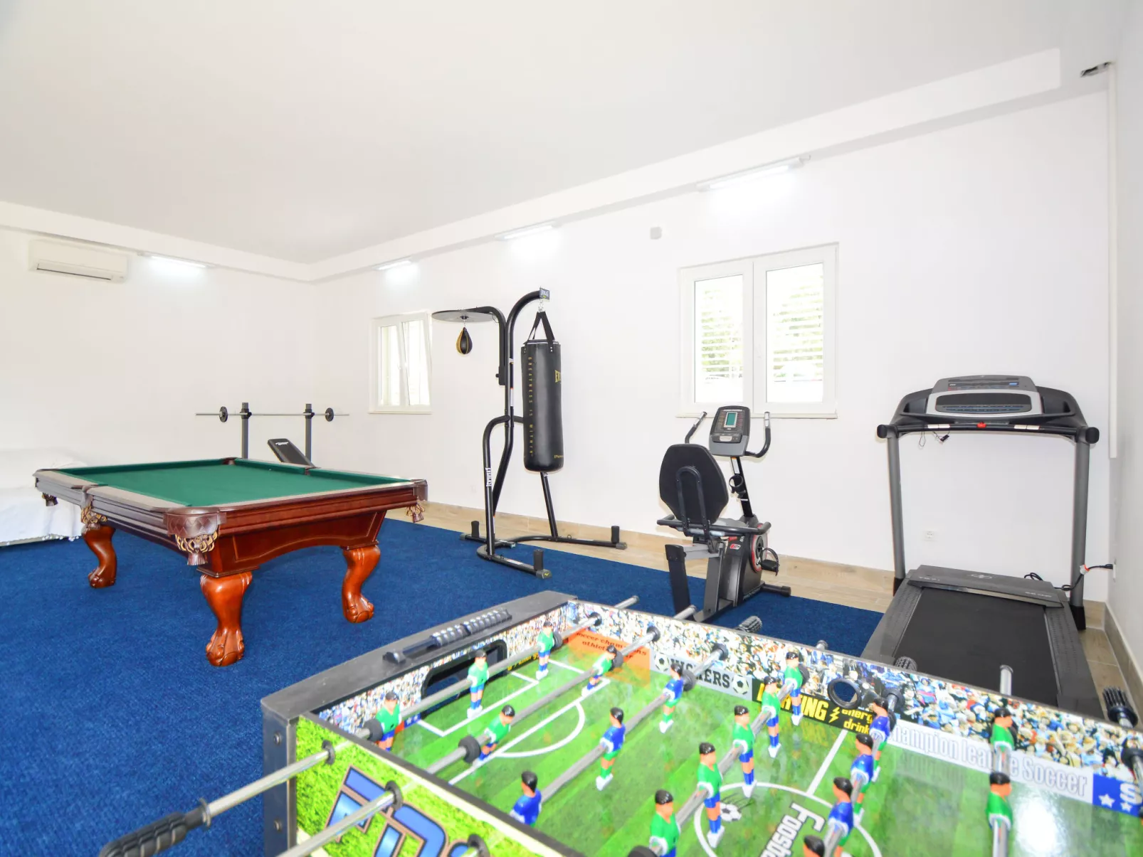Villa Kursar-Inside