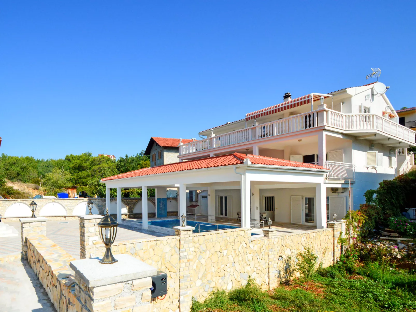Villa Kursar-Outside