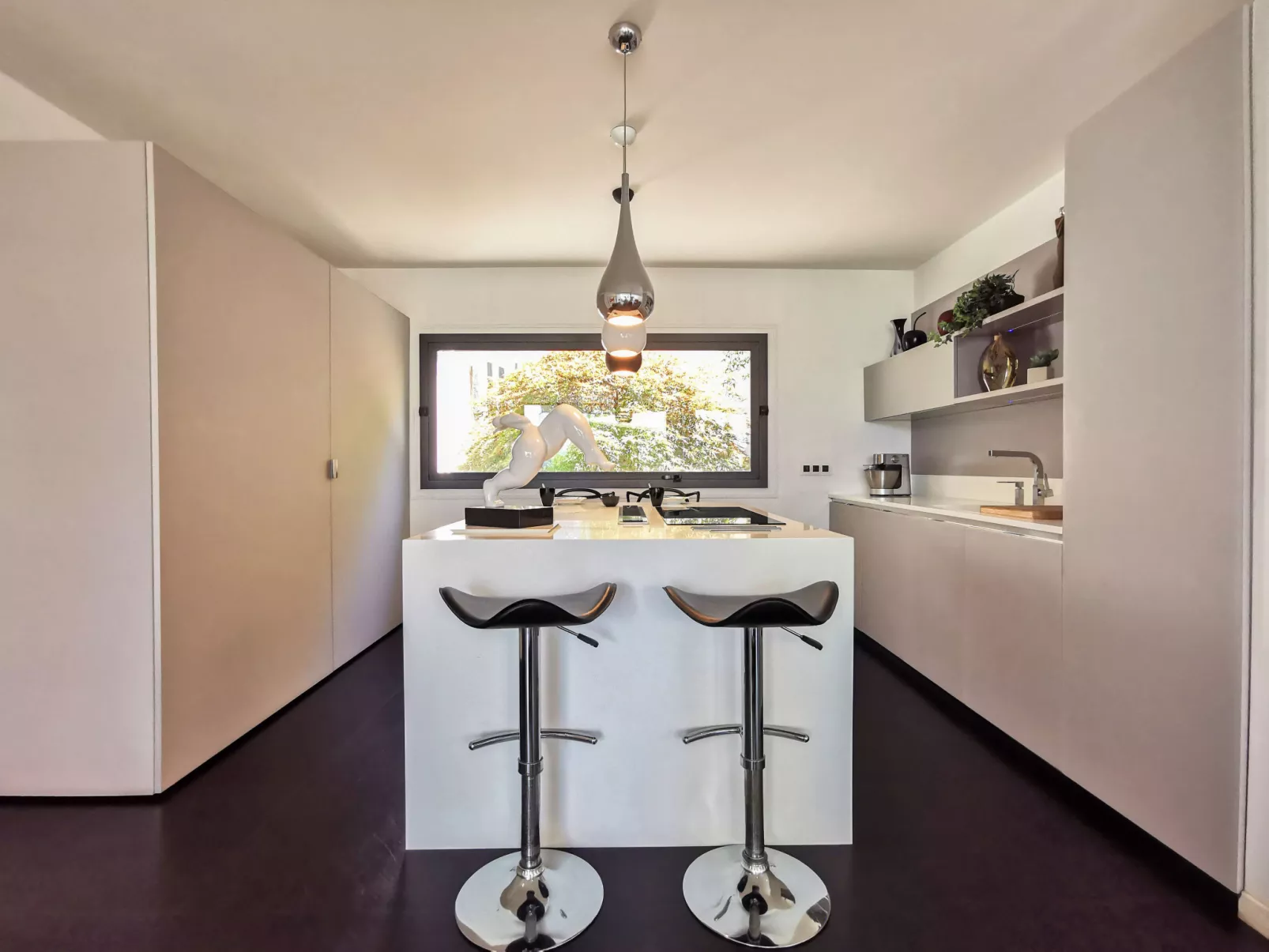 Les Oliviers-Drinnen