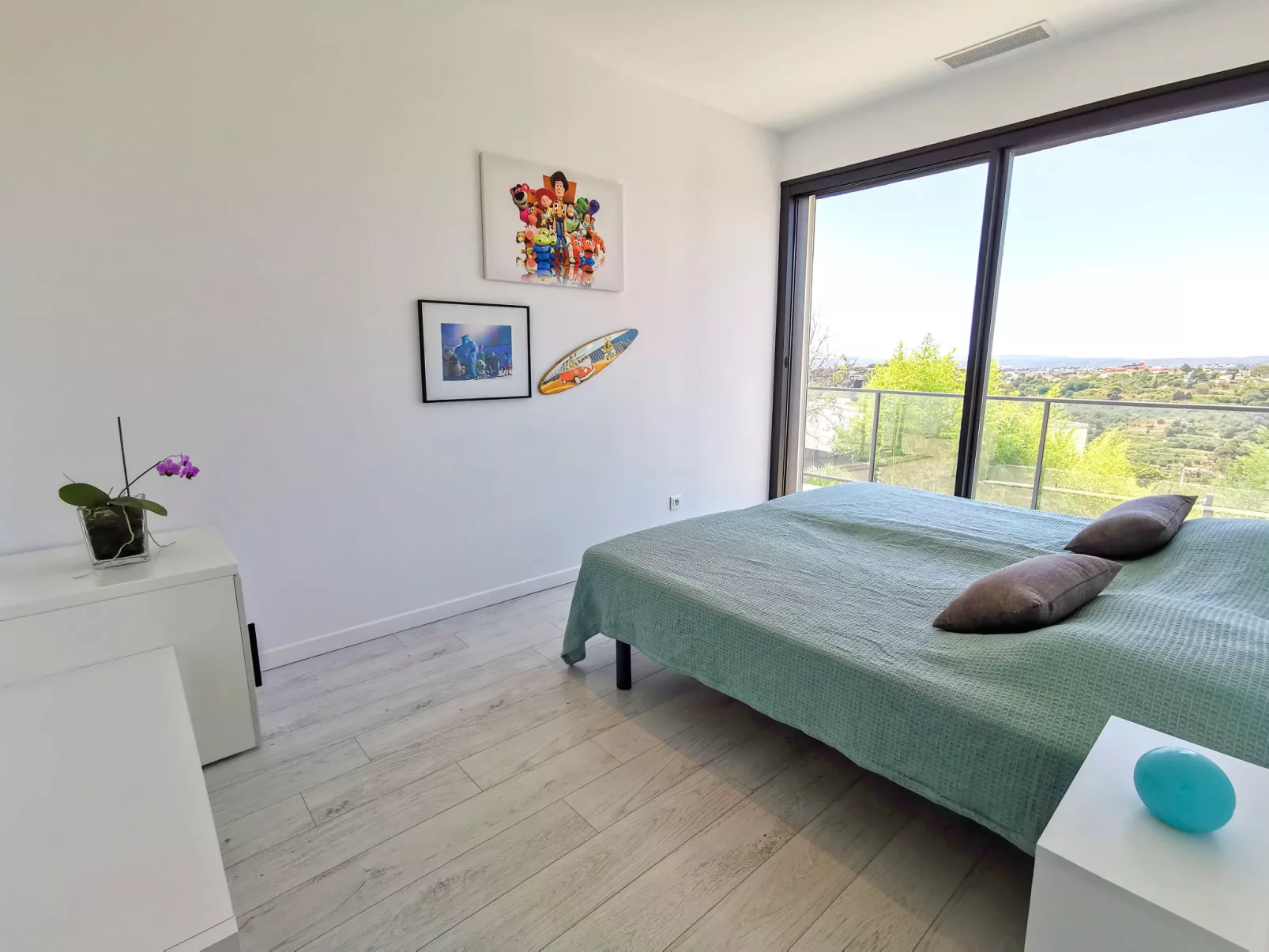 Les Oliviers-Drinnen