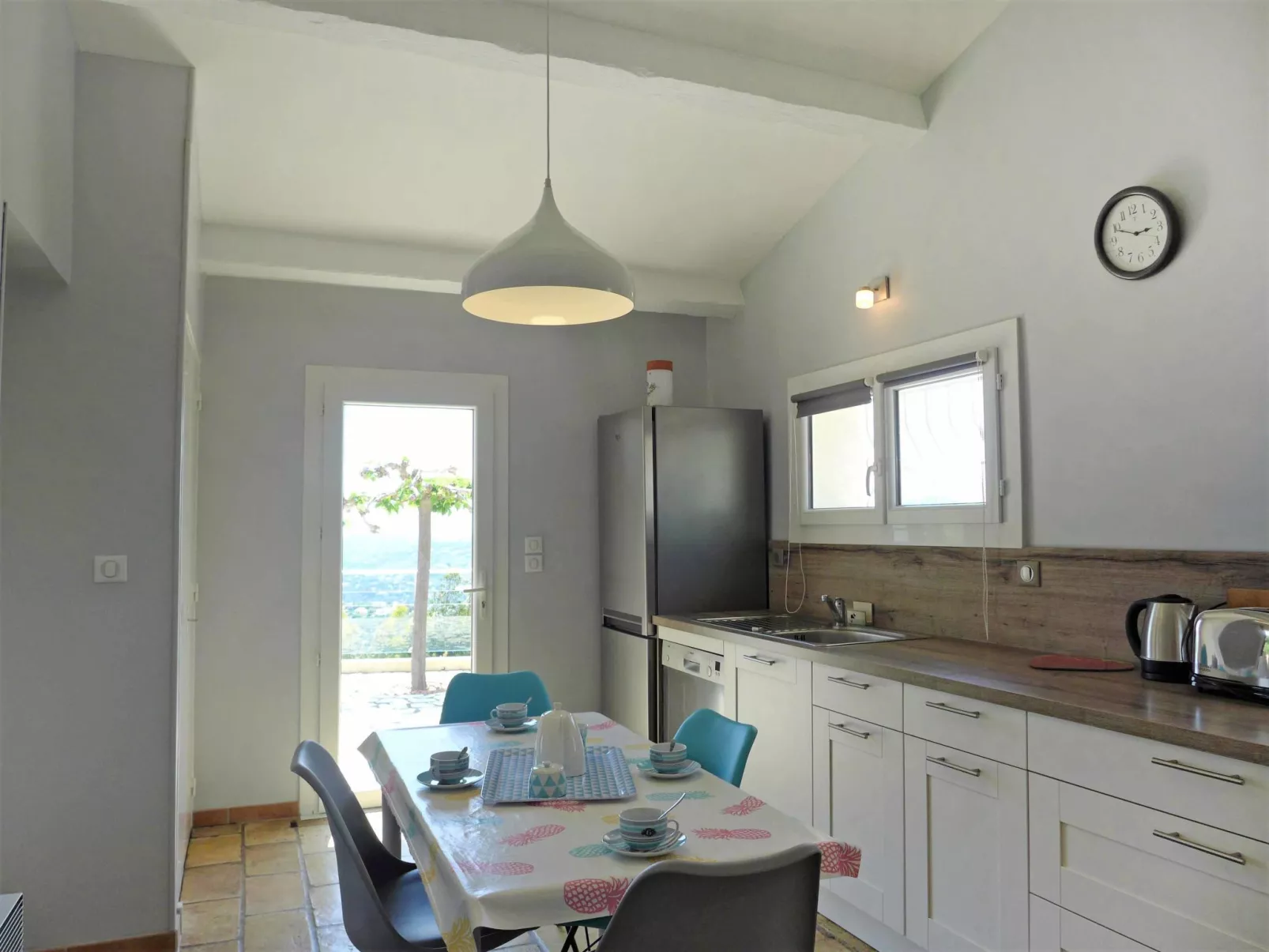 Clos Romain-Inside
