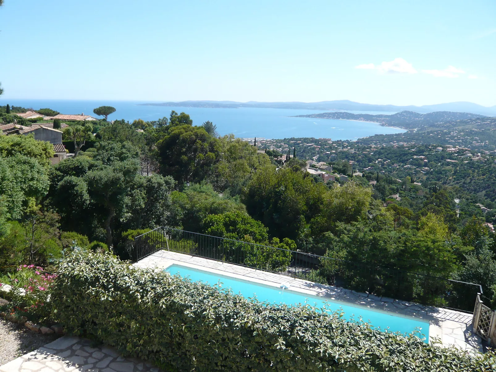 Clos Romain-Outside