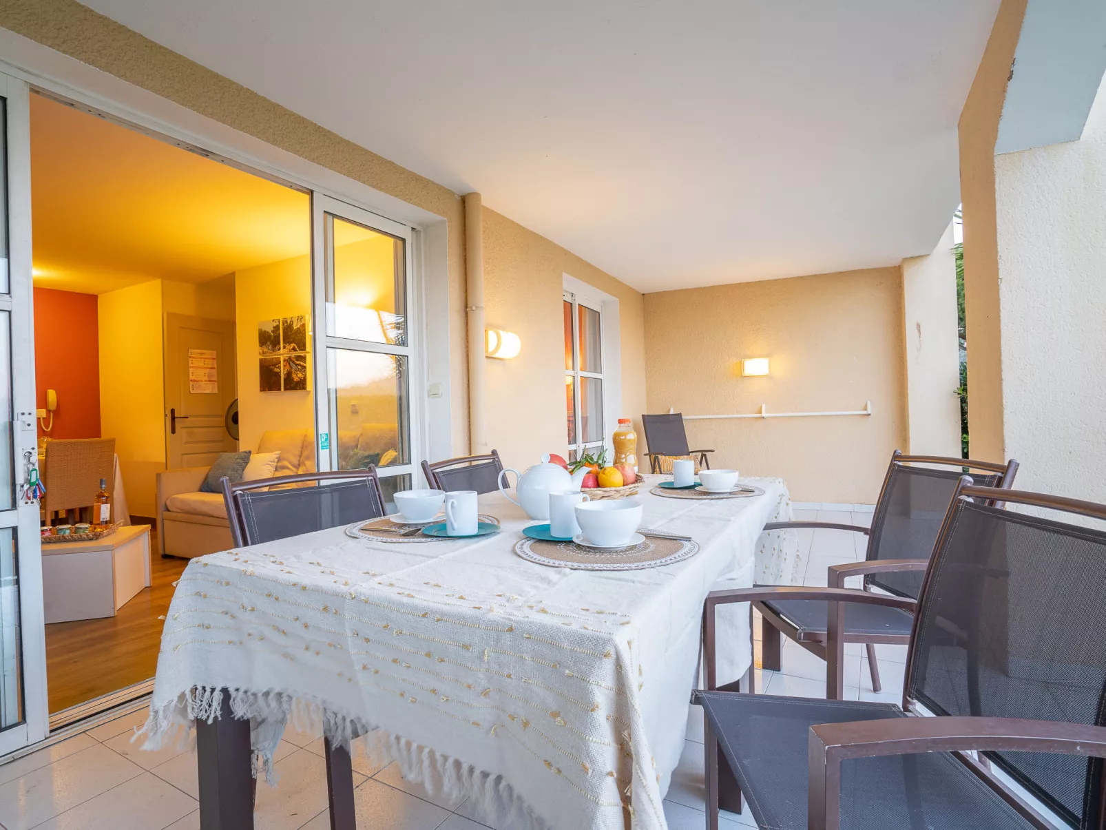 Le Belvédère (V2 013)-Dehors