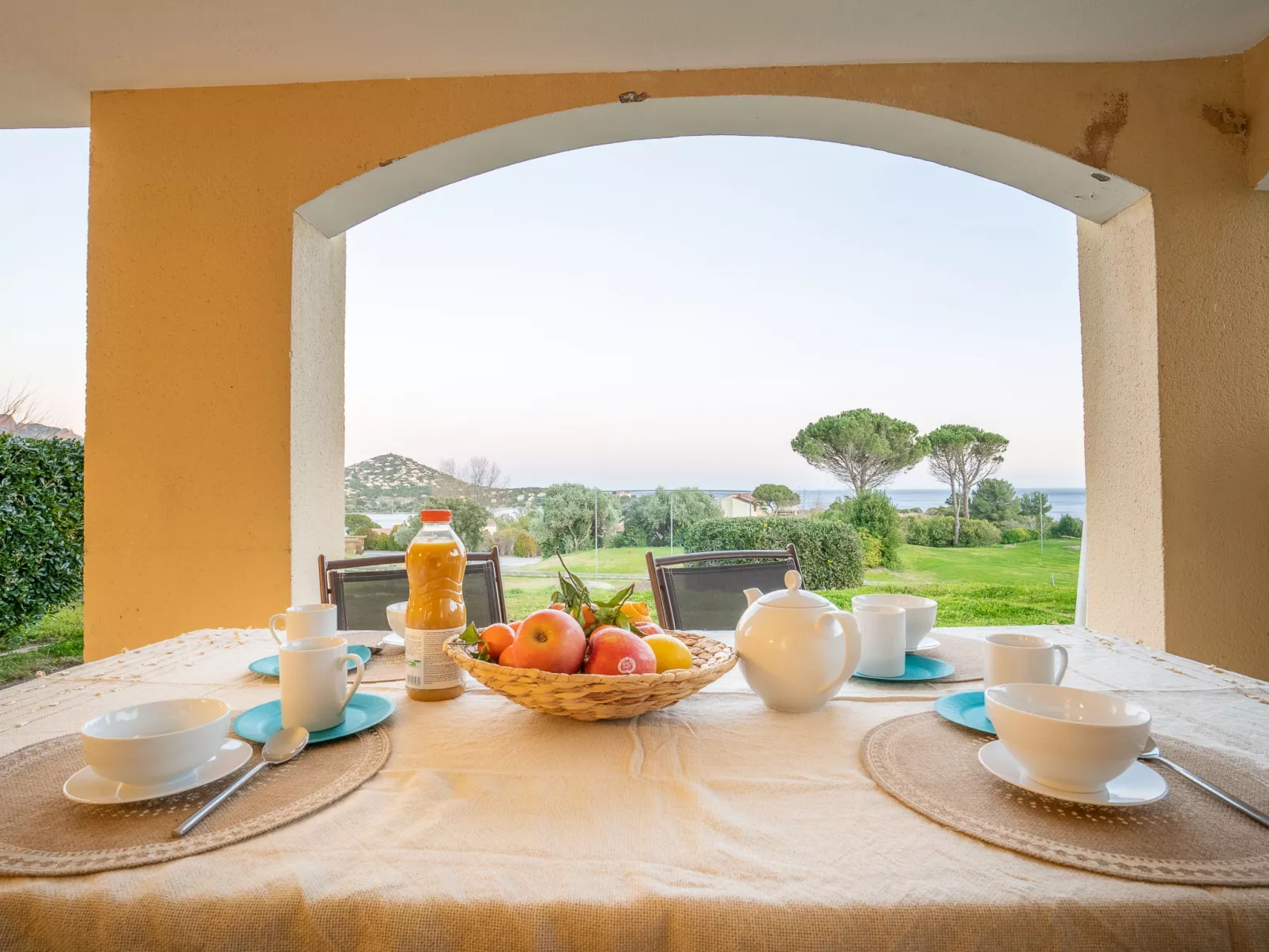 Le Belvédère (V2 013)-Dehors