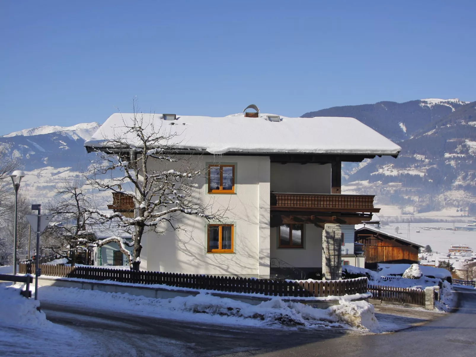 Chalet Alpin-Outside