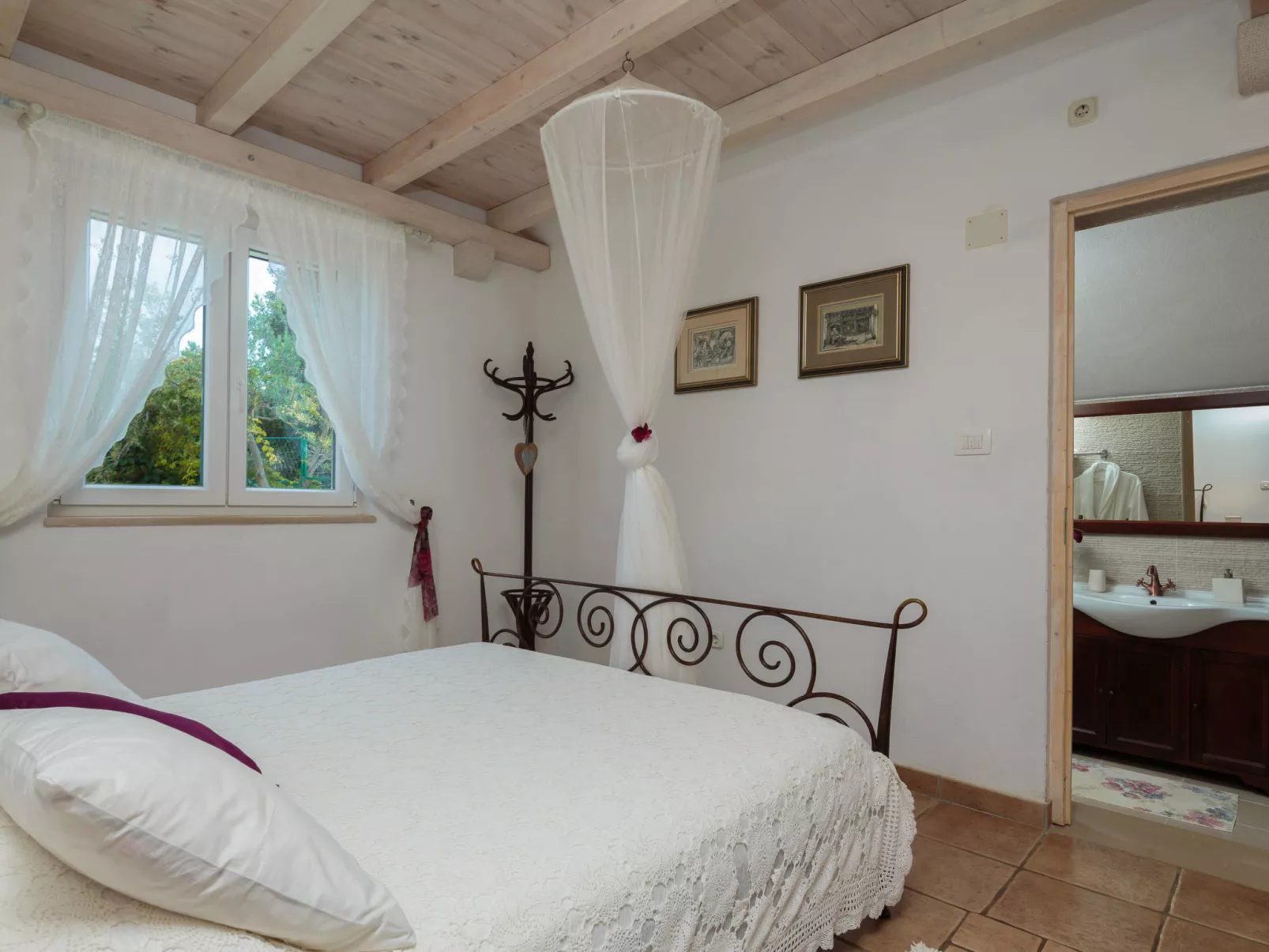 Villa Mutnik-Inside